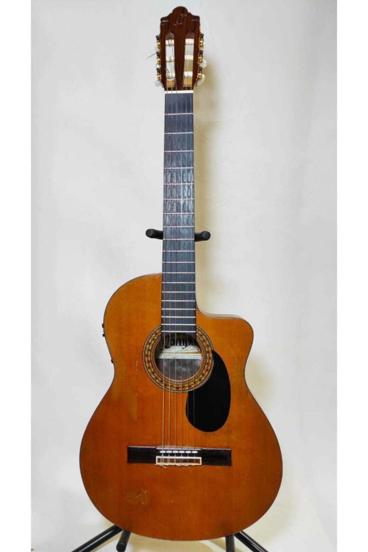 CAMPS Nac2 Pro - Profesyonel Sahne Gitarı- Elektro Klasik