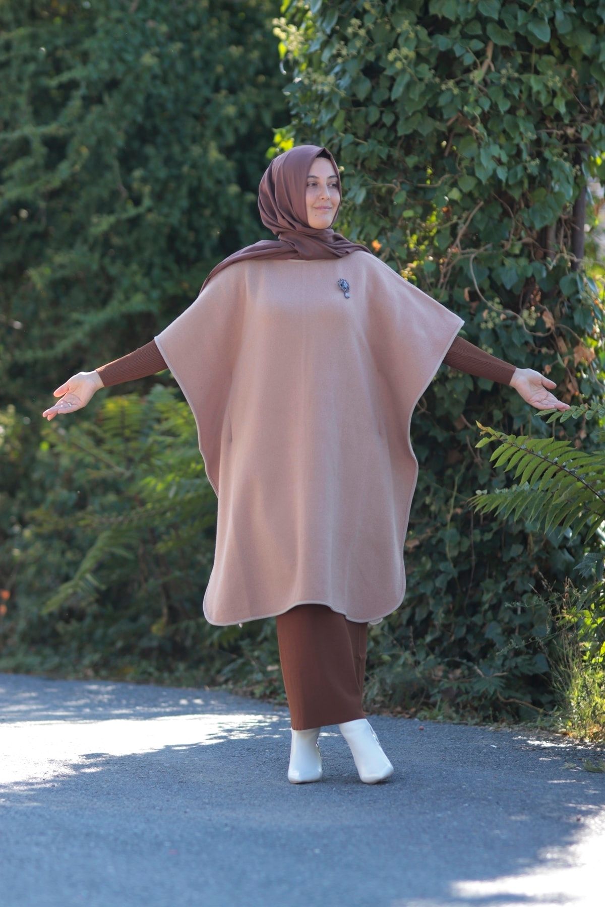 Zey&Ka Butik Angora Soft Biyeli Kaşe Panço