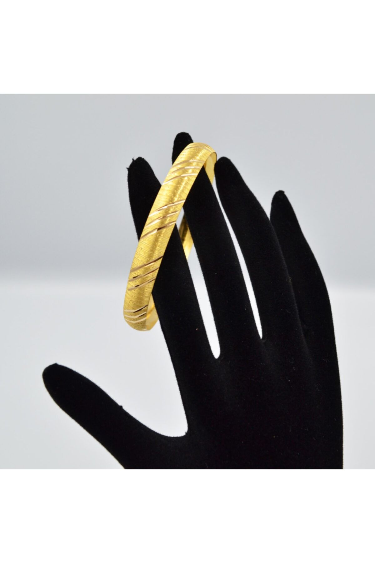 ozanlar gold 30 Gr 22 Ayar Verev Çizgili Nokta Desenli Bilezik