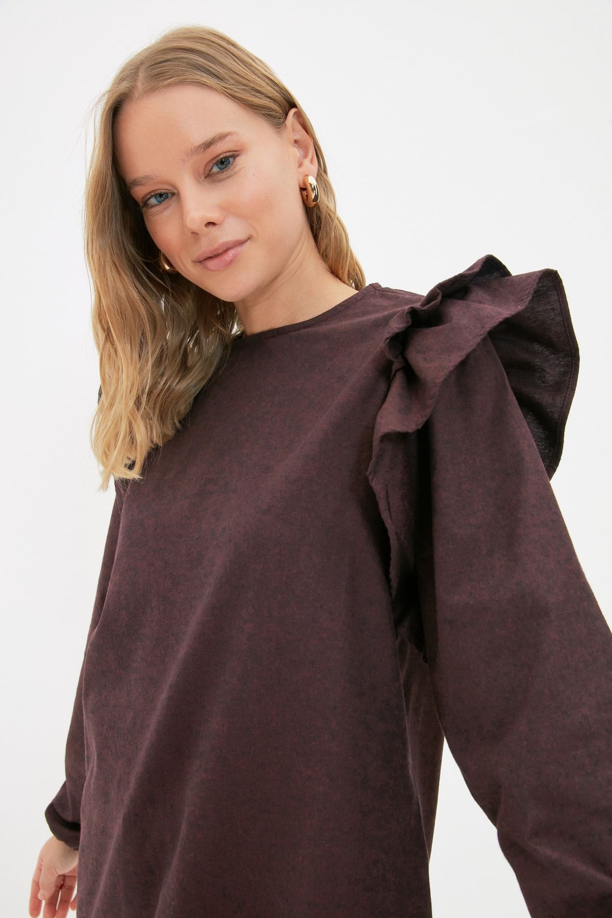 Trendyol Modest Bordo Bisiklet Yaka Omuzları Fırfır Detaylı Tunik TCTAW22UK0120