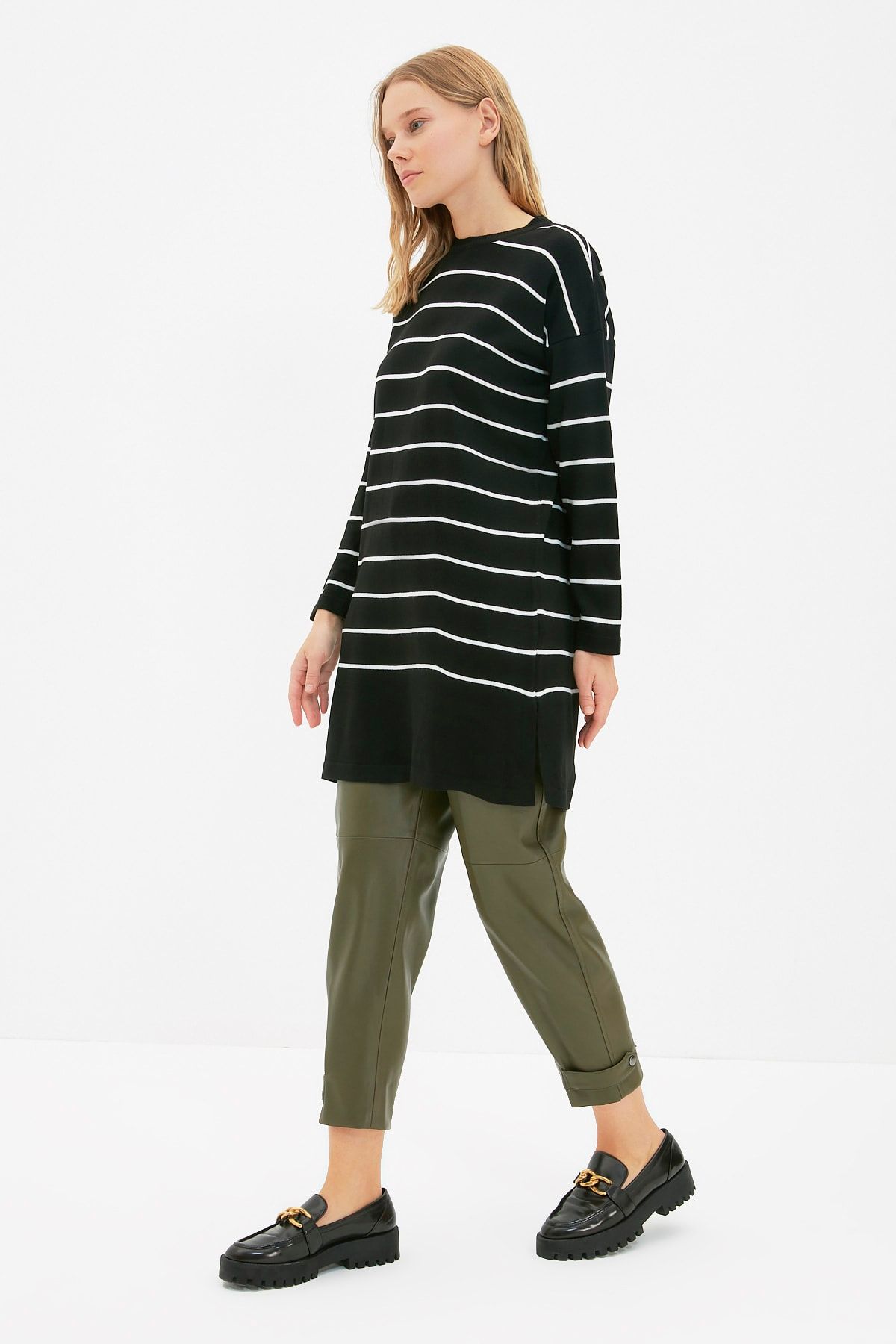 Trendyol Modest Siyah Bisiklet Yaka Çizgili Uzun Triko Kazak TCTAW22AK0162