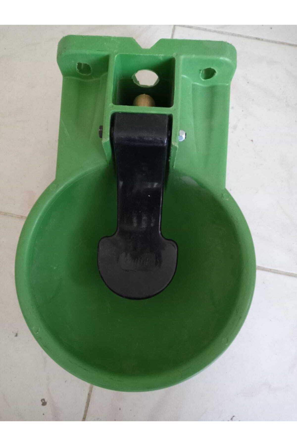 ünal file 2,5 Litre 1 Adet Kırılmaz Plastik Otomatik Dilli Hayvan Suluğu Büyük Küçükbaş Suluk Hayvan Suluğu