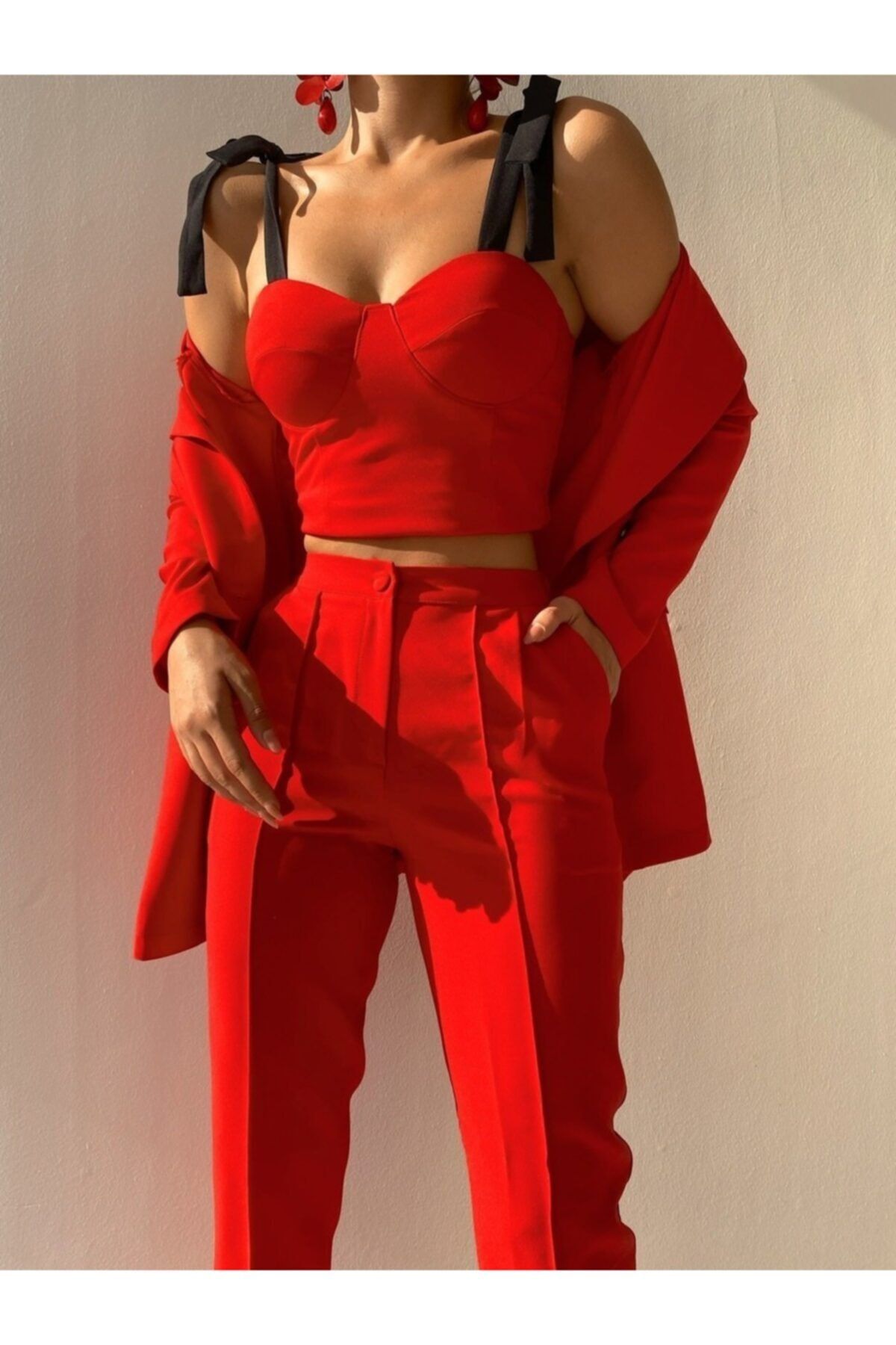 GILLA's Queen Kadın Kırmızı Drape Bluz Detaylı 3'lü Kombin Takım Yeni Sezon