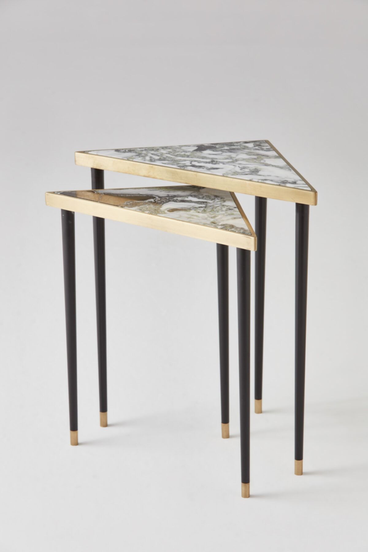 No 23 Design Studio Trigon Sehpa