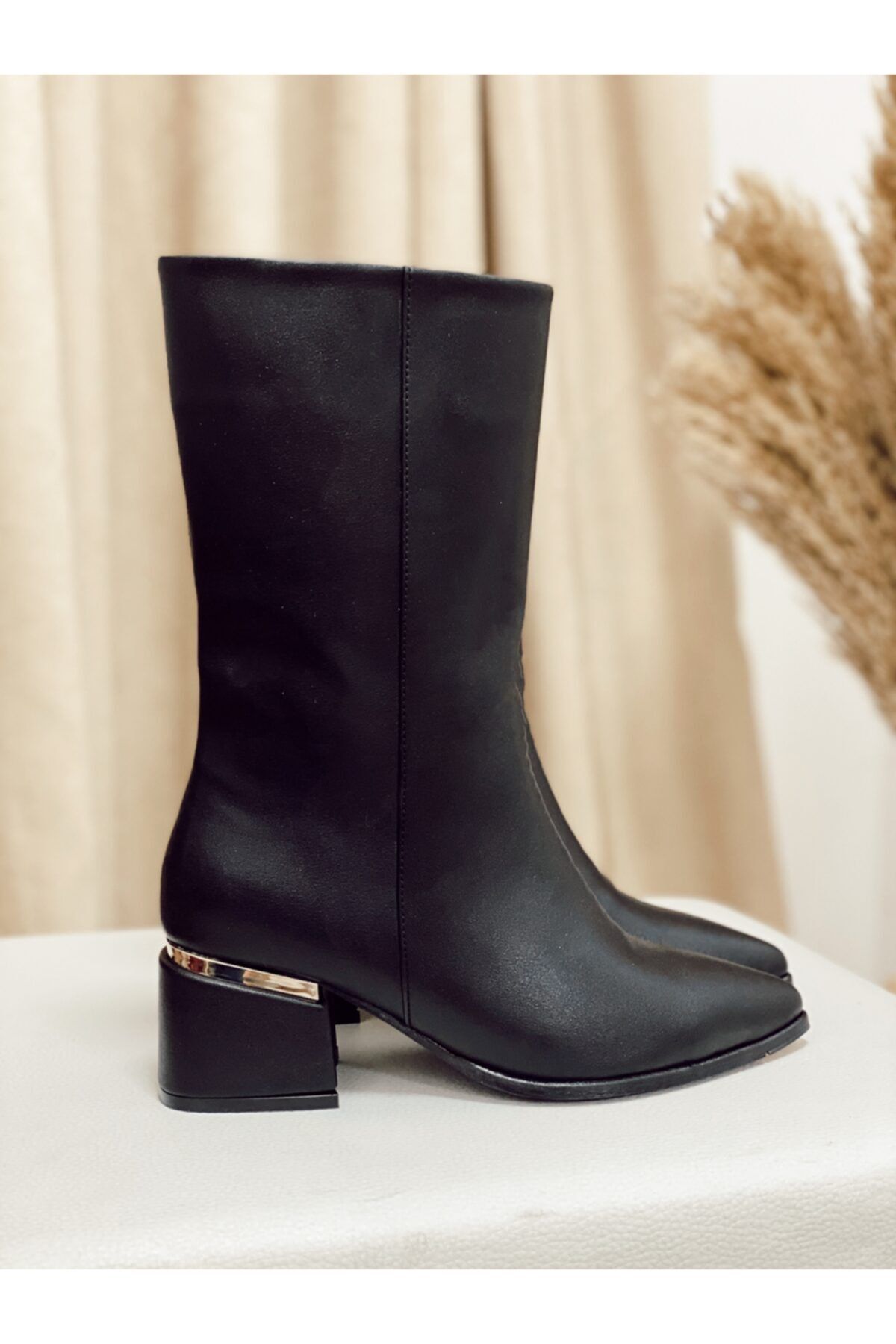 Nil Shoes Siyah Cilt Nely Topuk Detaylı Bot