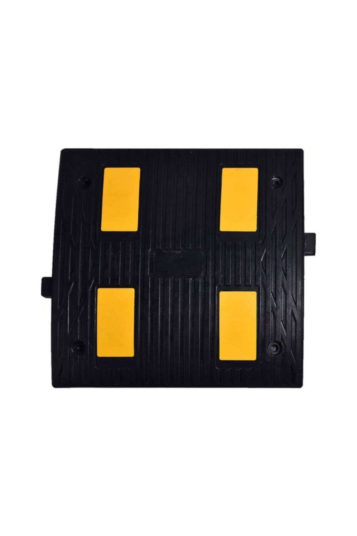 İleri Trafik Reflektifli Kauçuk Hız Kesici 4 Bantlı, Yol Kasisi 50 X 50 X 4,5 Cm
