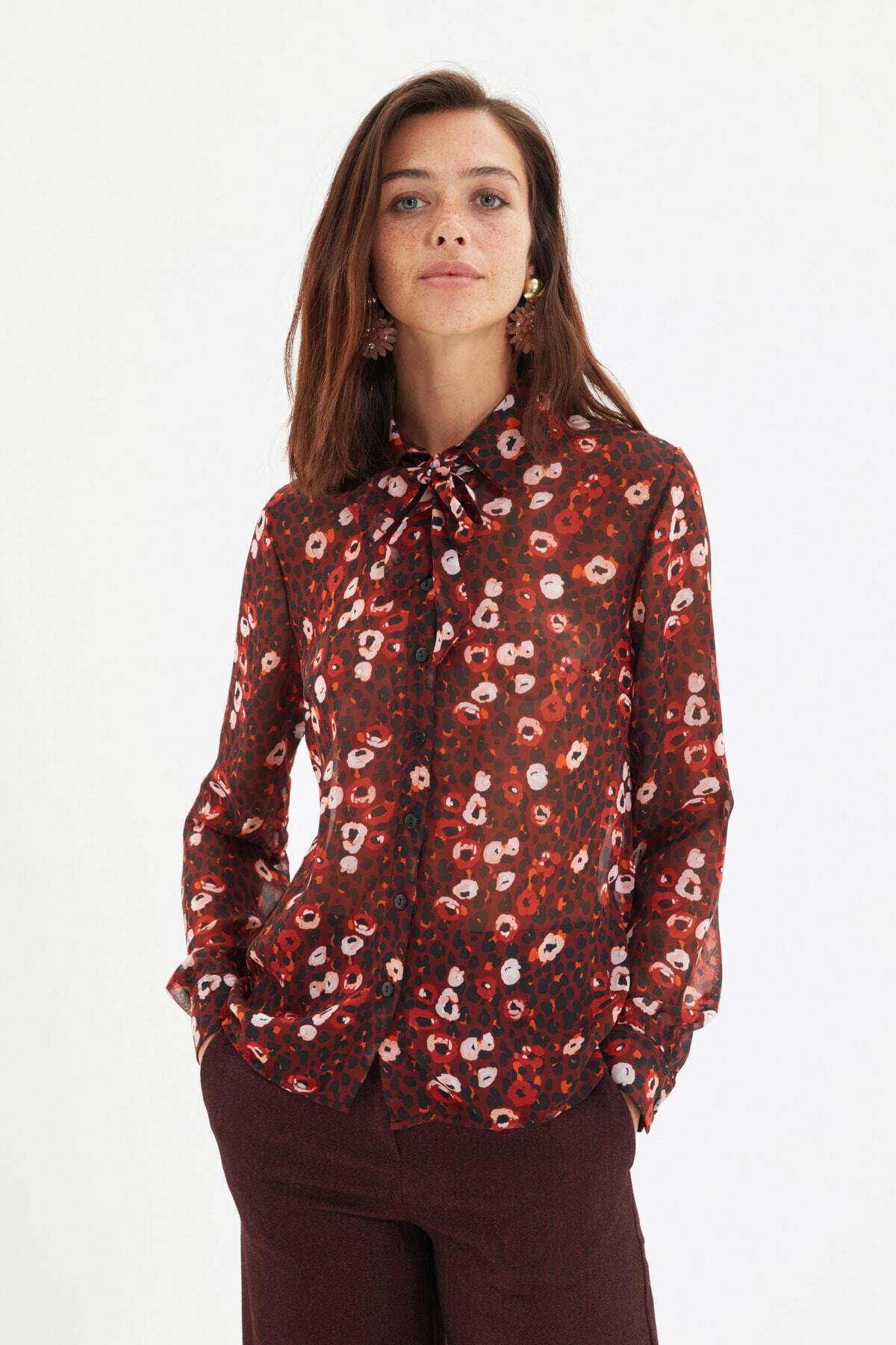 TRENDYOLMİLLA Bordo Baskılı Gömlek TWOAW22GO0777