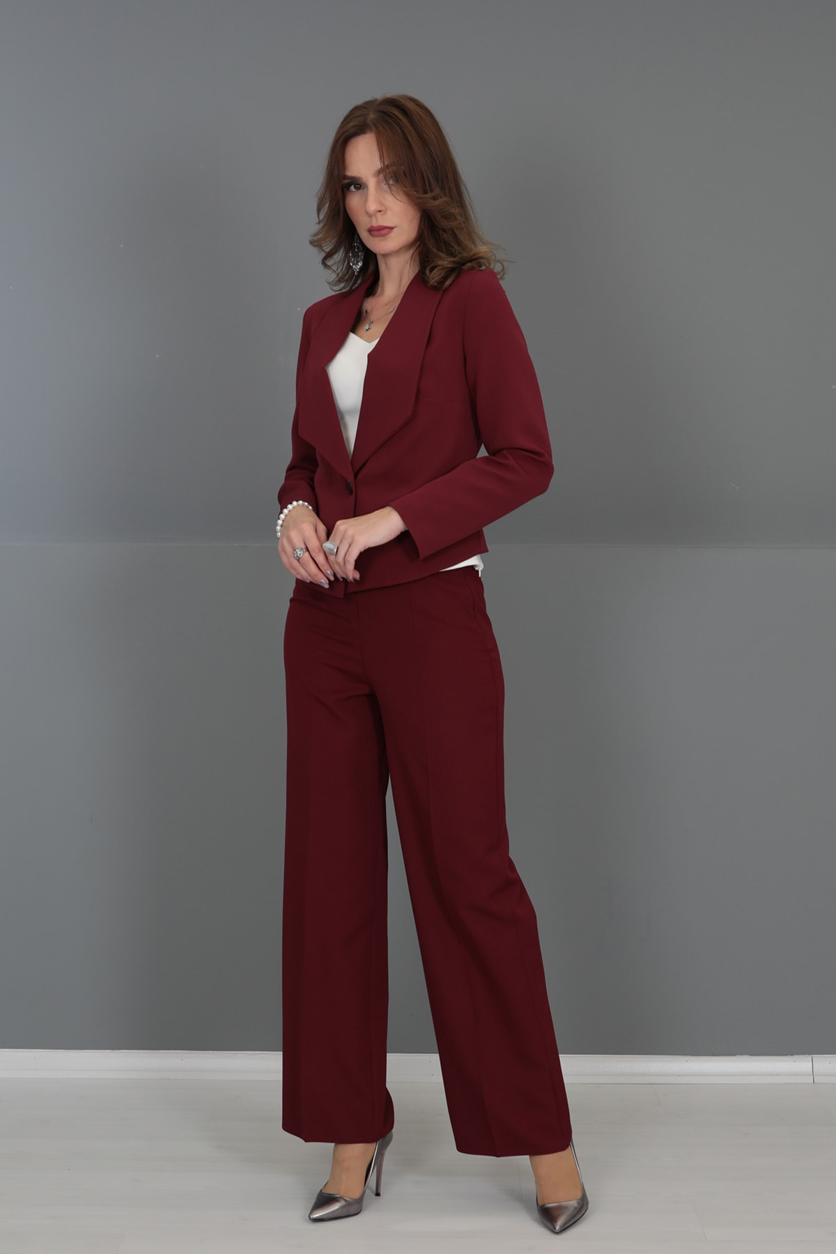 ÖNDER ÖZSOY Mini Ceket & Bol Paça Pantolon Takım-bordo