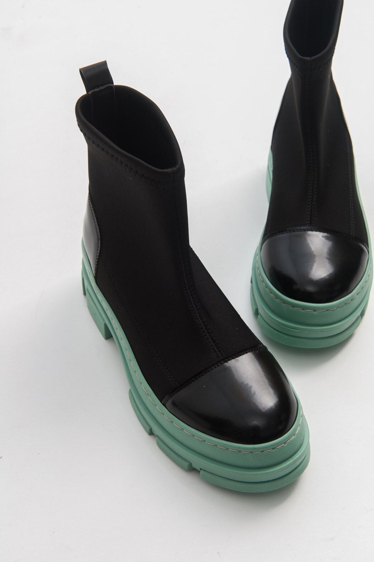 LuviShoes Bendıs Siyah Yeşil Scuba Kadın Bot