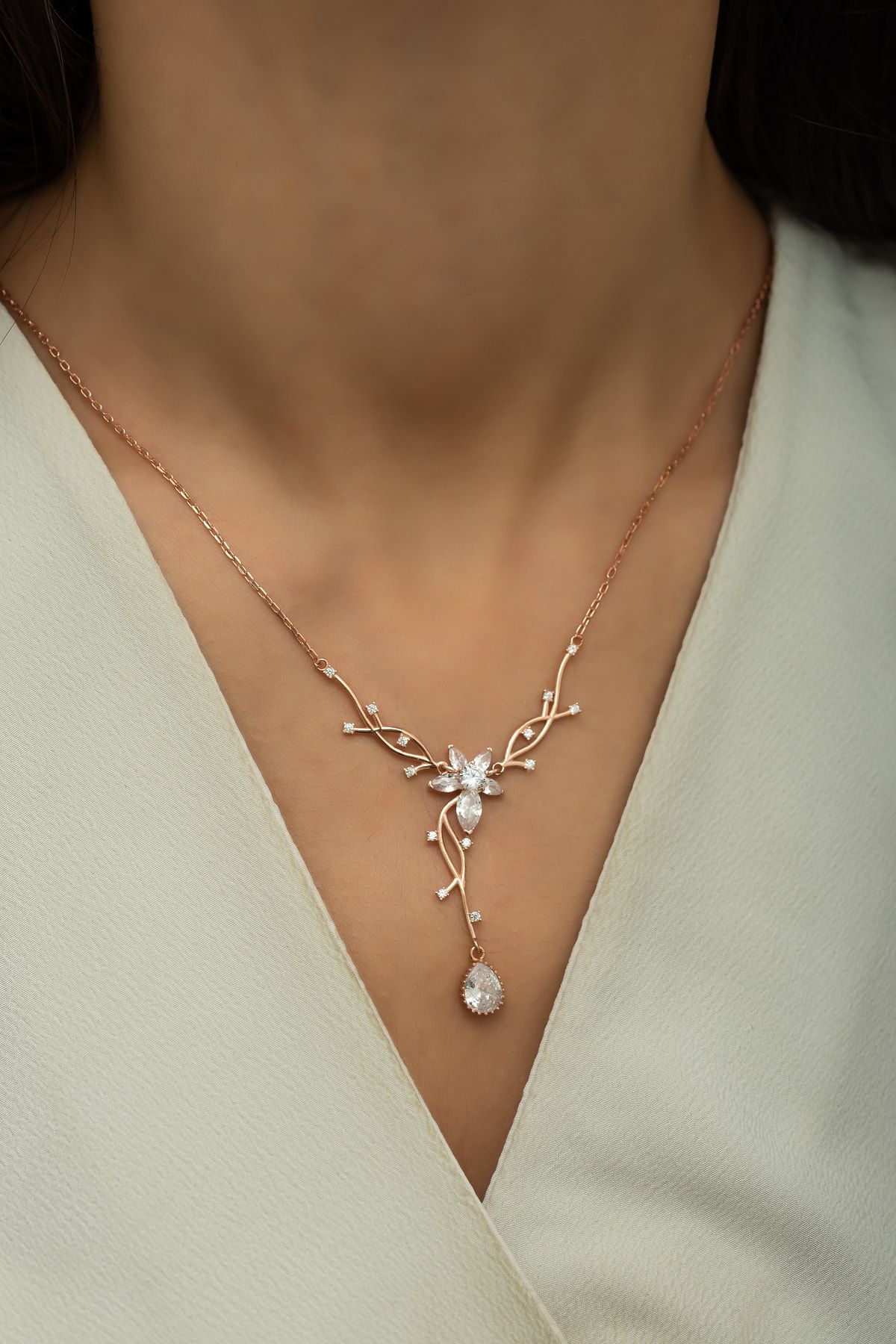 Nereze 925 Ayar Gümüş Rose Zirkon Damla Taşlı Sarmaşık Kolye