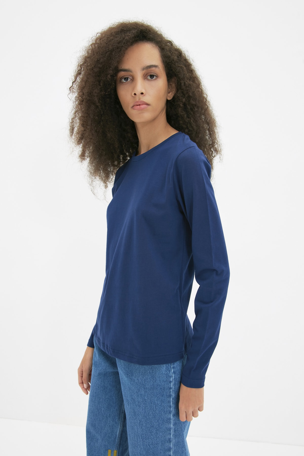 TRENDYOLMİLLA Lacivert Uzun Kollu Bisiklet Yaka Basic Örme T-Shirt TWOAW21TS0098