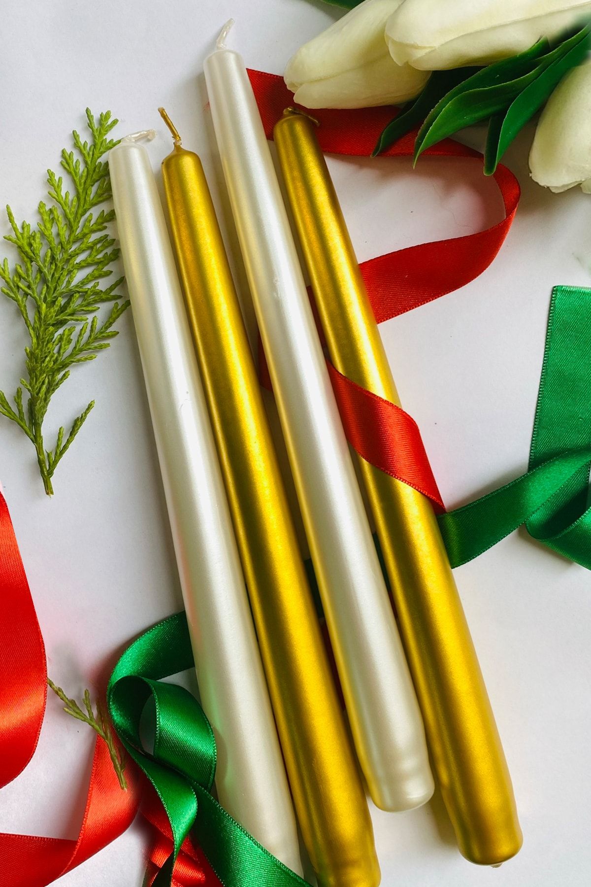 SANAT SEPET İŞLERİ Premium Yılbaşı Özel Gold + Beyaz Renk Sedefli Kokulu Konik Şamdan Mum - 4'lü Set