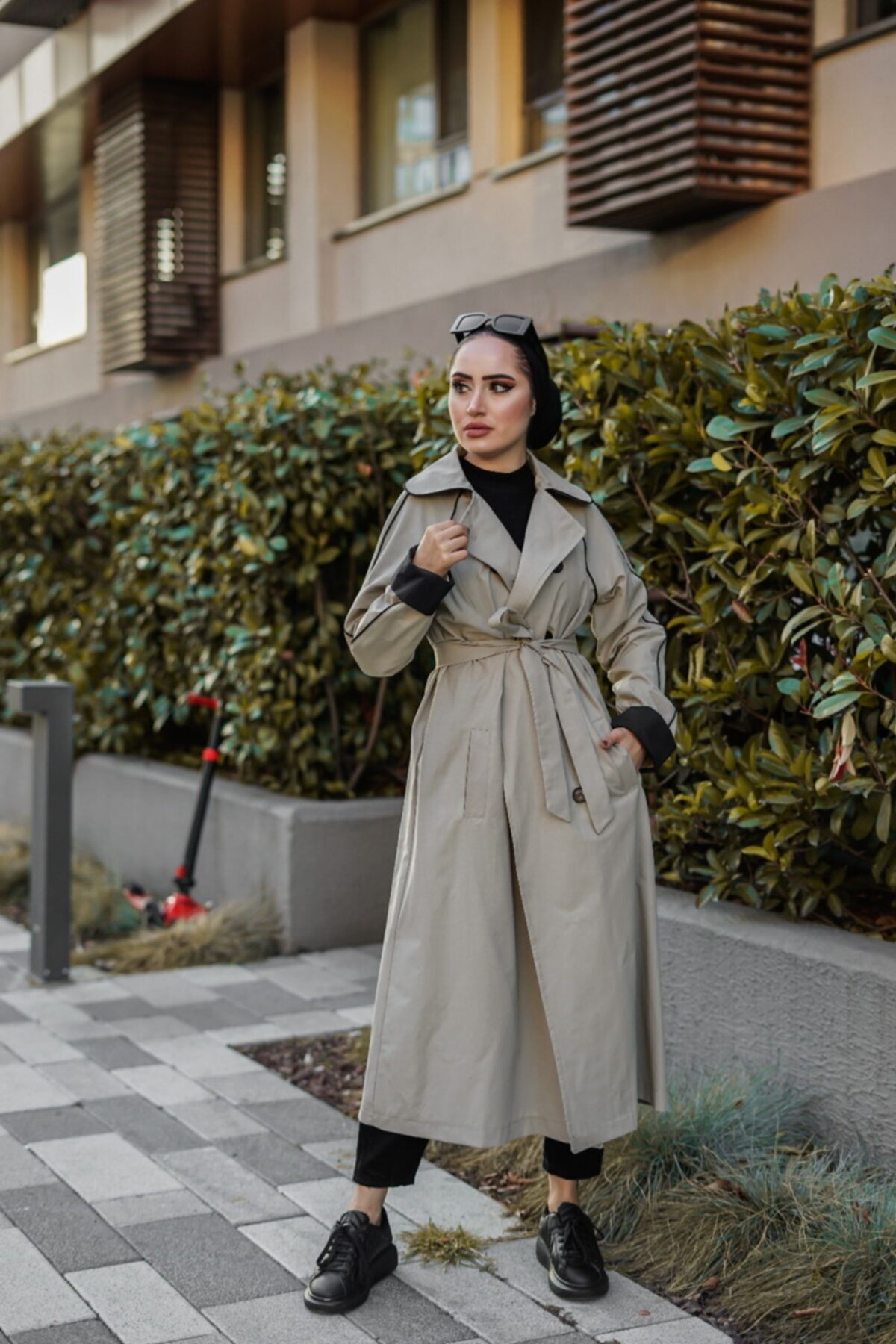BURCU TESETTÜR Şerit Detaylı Uzun Trençkot An7418 Bej