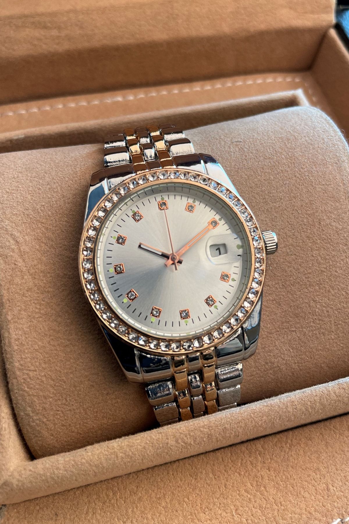 Leerybee Gümüş Rose Gold Renk Kadın Kol Saati