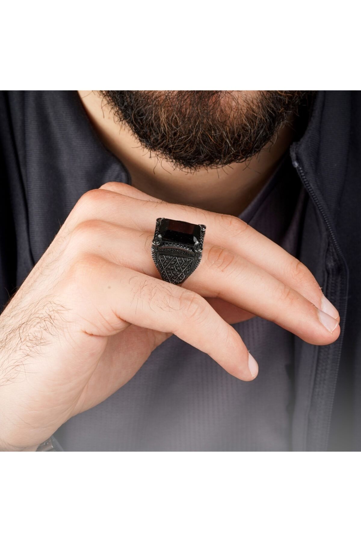 RevSilver Yeni Model 925 Ayar Gümüş Erkek Yüzük Zirkon Taşlı Yanlardan Mini Zirkon Taş Süslemeli