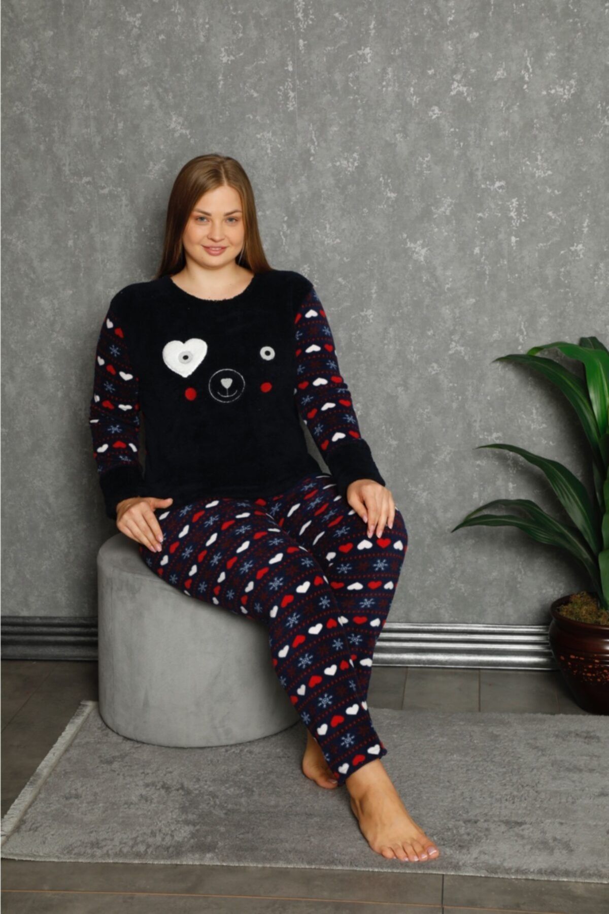 Muka Kadın Lacivert Kalpli Ekose Desenli Polar Peluş Pijama Takımı