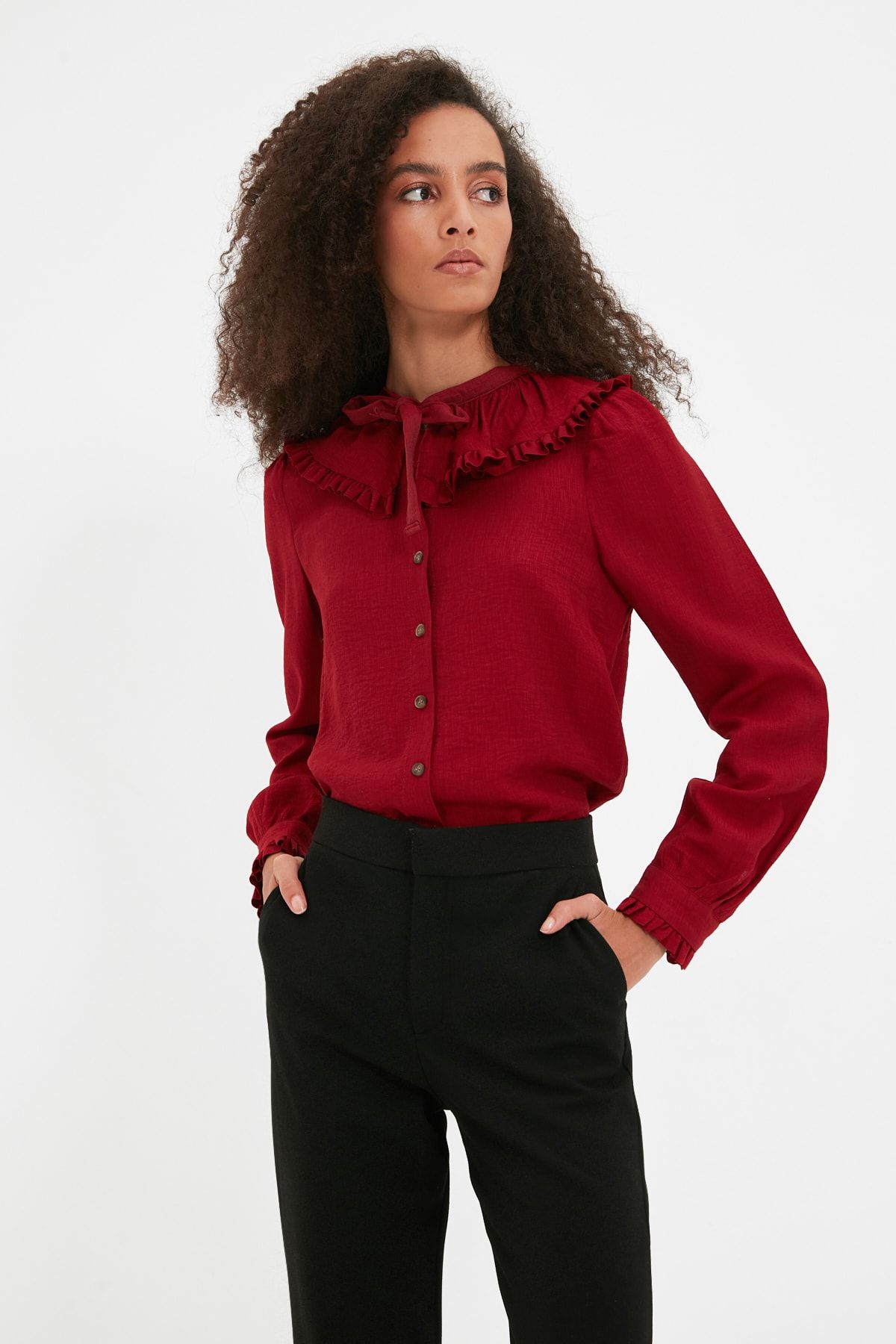 TRENDYOLMİLLA Bordo Bağlama Detaylı Gömlek TWOAW22GO0551