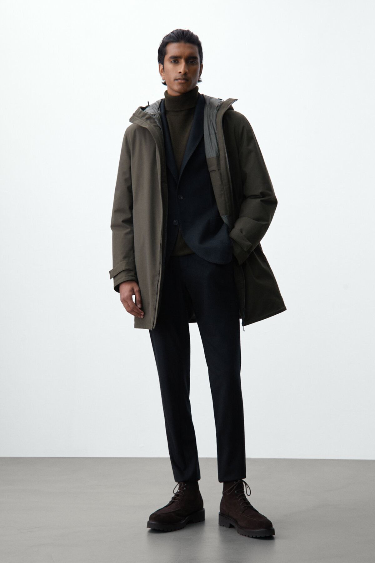 Massimo Dutti Kapüşonlu Hafif Kuş Tüyü Parka