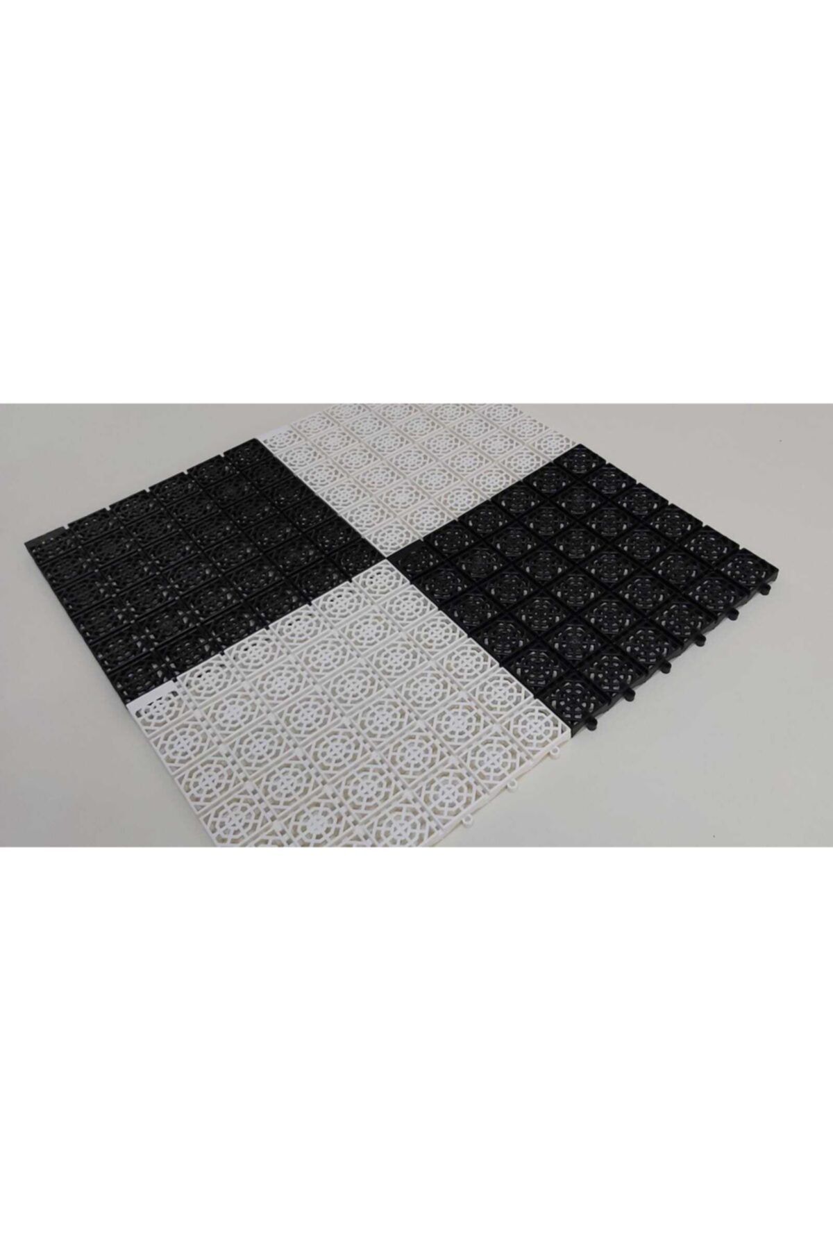 Netafloor 33x33 Siyah Beyaz Renk 4'lü Plastik Yer Karosu Zemin Kaplaması Islak Zemin Yer Izgarası Geçmeli Karo