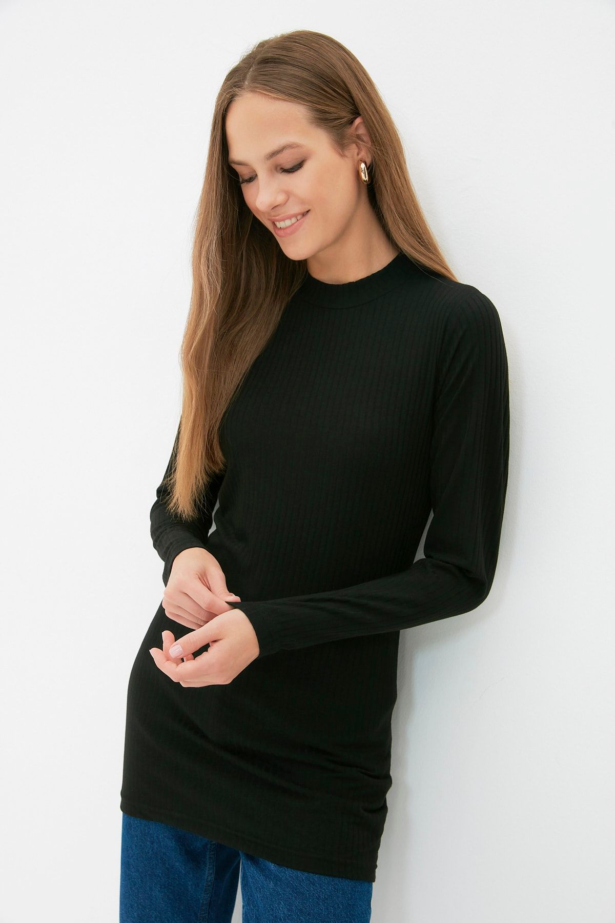 Trendyol Modest Siyah Dik Yaka Kaşkorse Örme Tunik TCTAW22UK0167