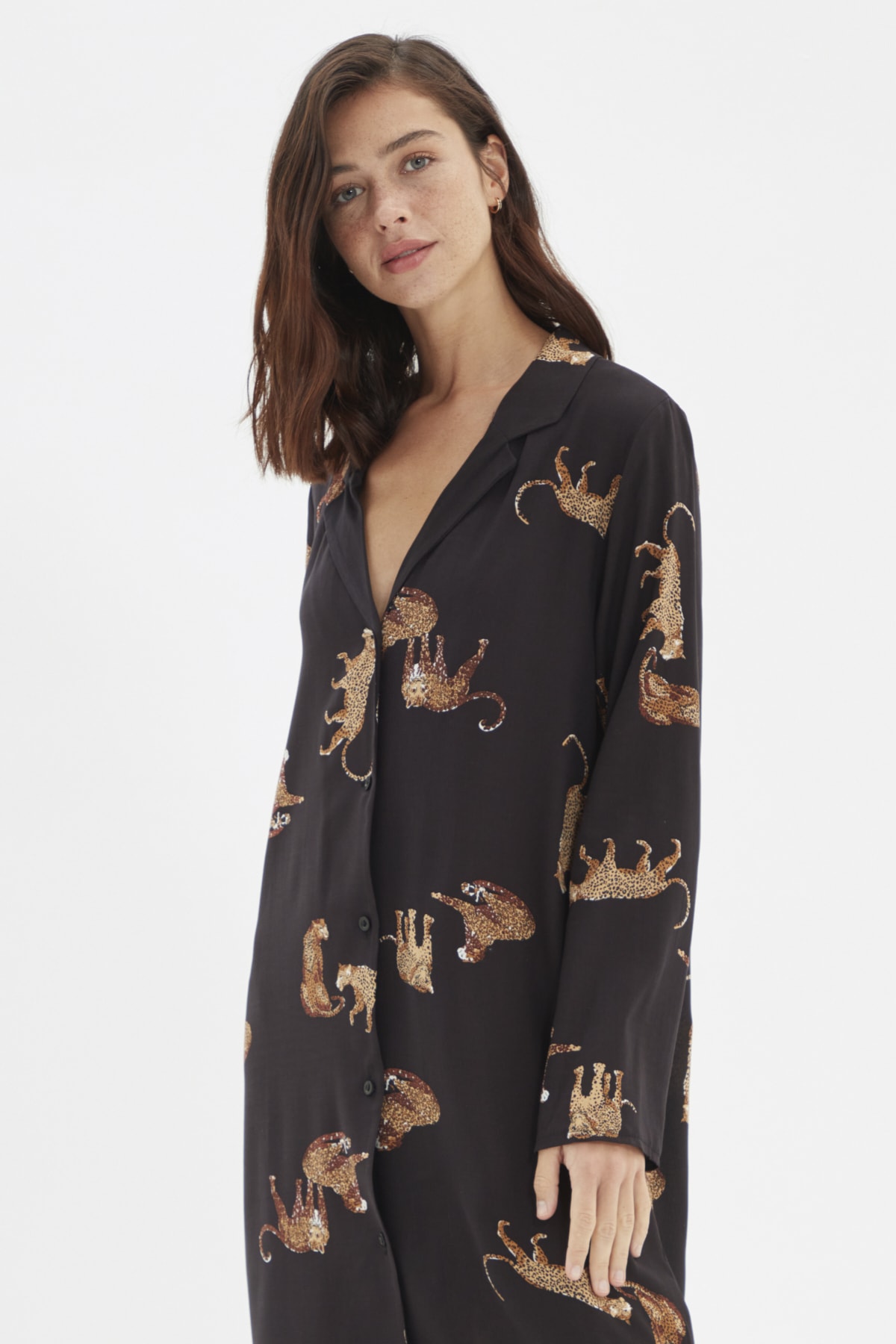 TRENDYOLMİLLA Çok Renkli Baskılı Viskon Dokuma Gecelik THMAW22GC0090