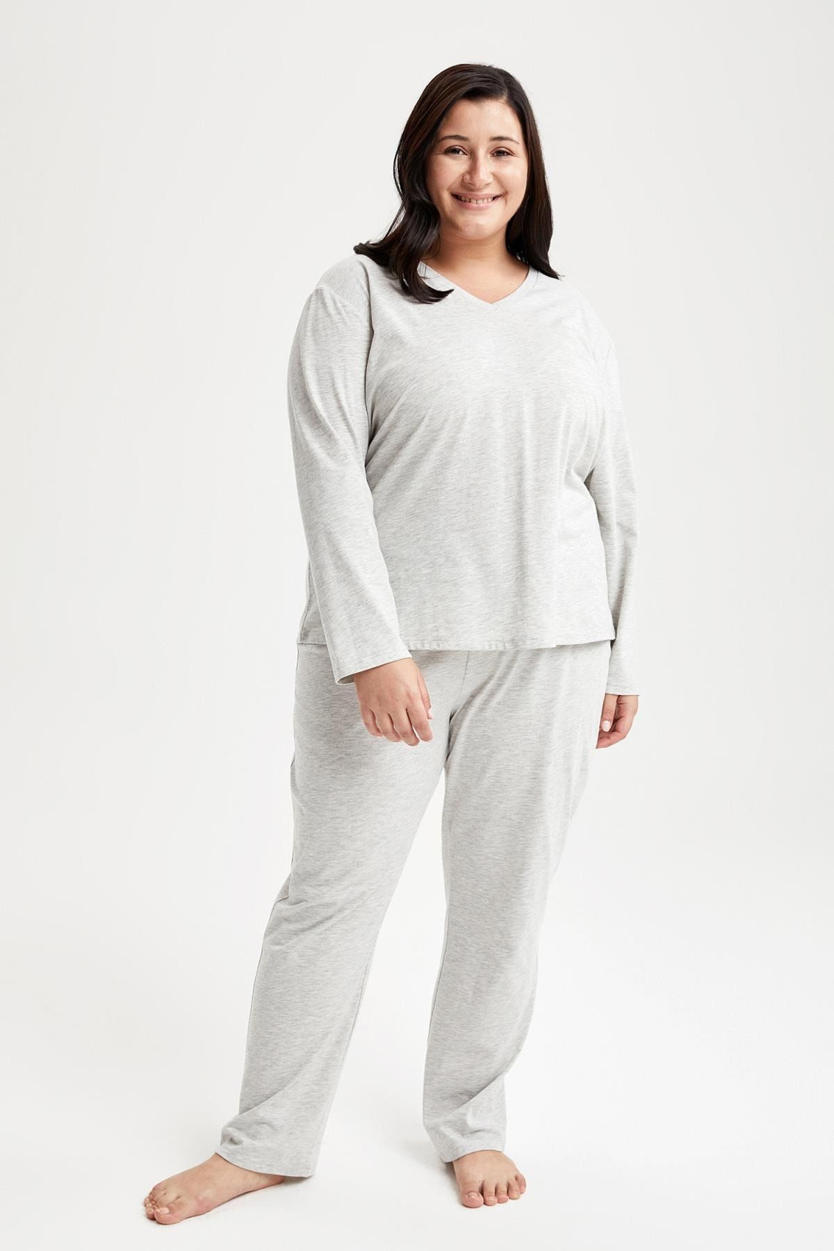 DeFacto V Yaka Basic Relax Fit Uzun Kollu Büyük Beden Pijama Takımı