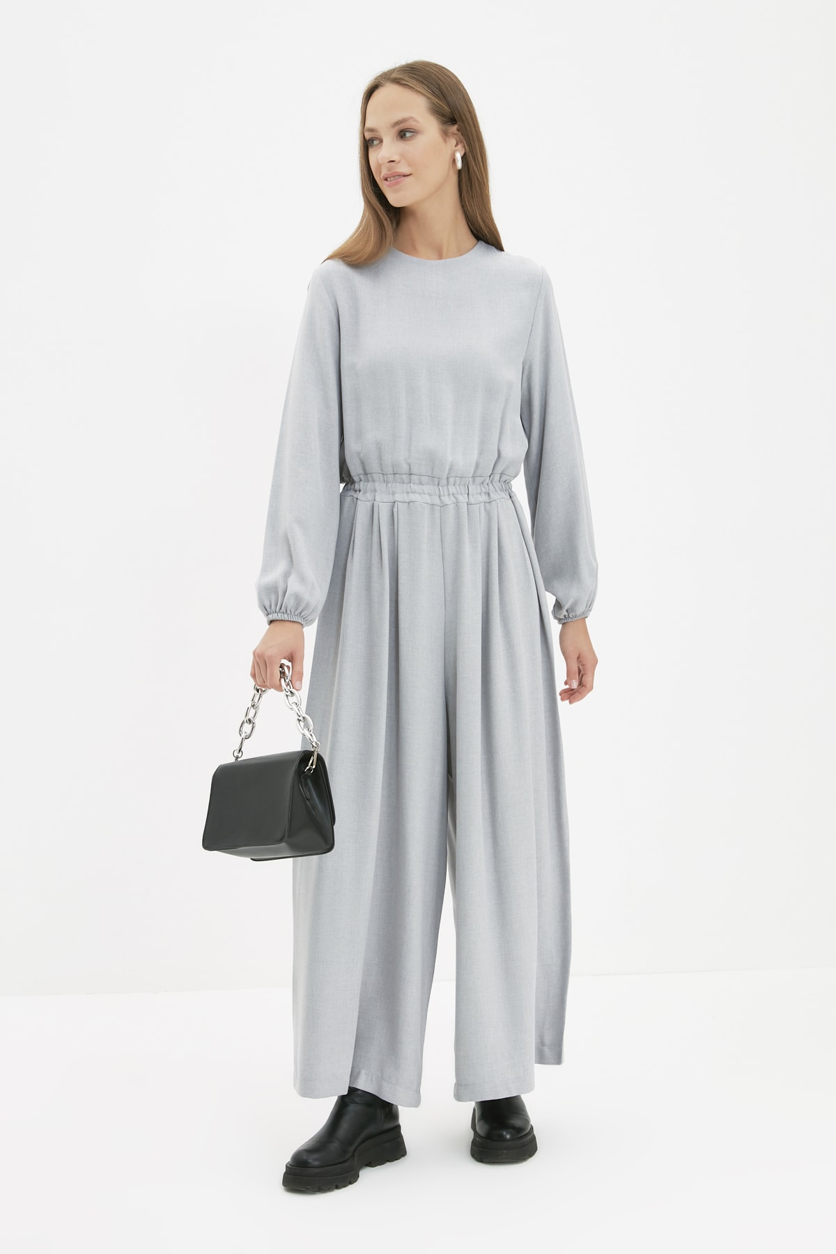 Trendyol Modest Gri Bisiklet Yaka Belden Lastikli Rahat Kesim Tulum TCTAW22TL0015