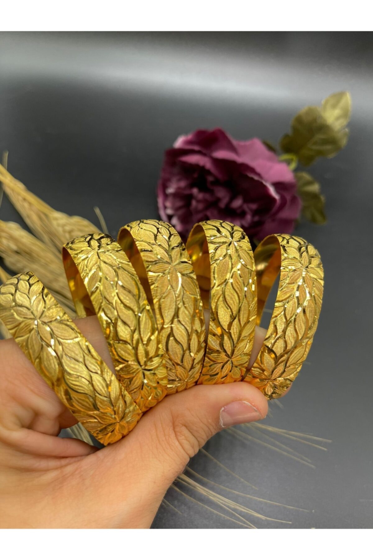 Yıldız Gold İmitasyon 22 Ayar Altın Kaplama Çiçek Desen 5'li 1.5 Cm Bilezik