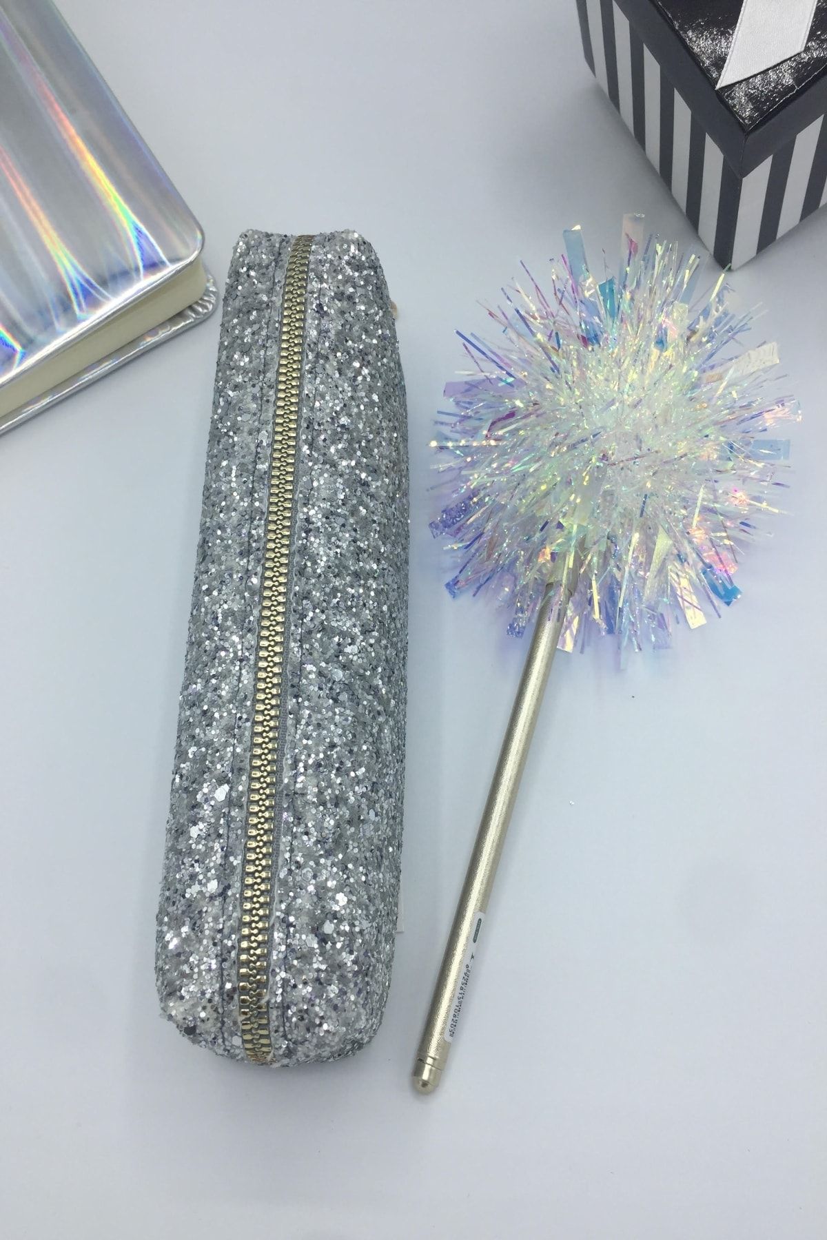 Libra Dükkan Yılbaşı Seti - Swarovski Kalemlik Ve Yıldız Jel Kalem