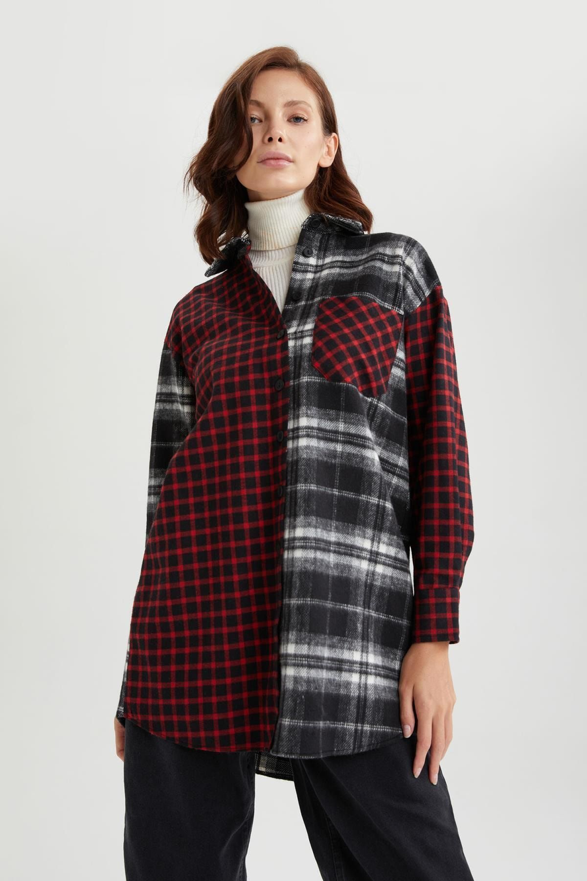 DeFacto Kadın Siyah Renk Bloklu Ekoseli Cepli Relax Fit Flanel Oduncu Gömlek Tunik W4968AZ21AU