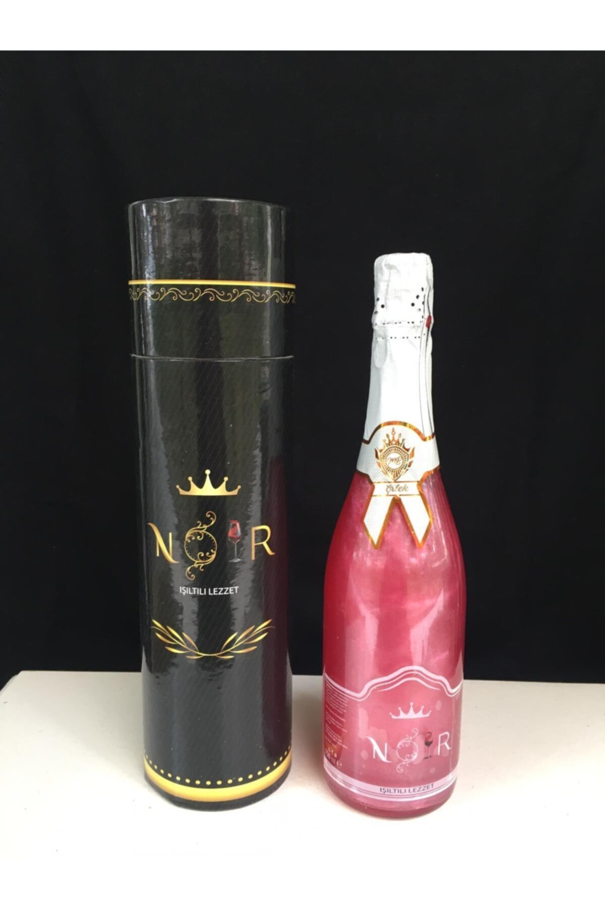 Noir Simli Alkolsüz Kırmızı Çilek Aromalı  Silindir Kutu