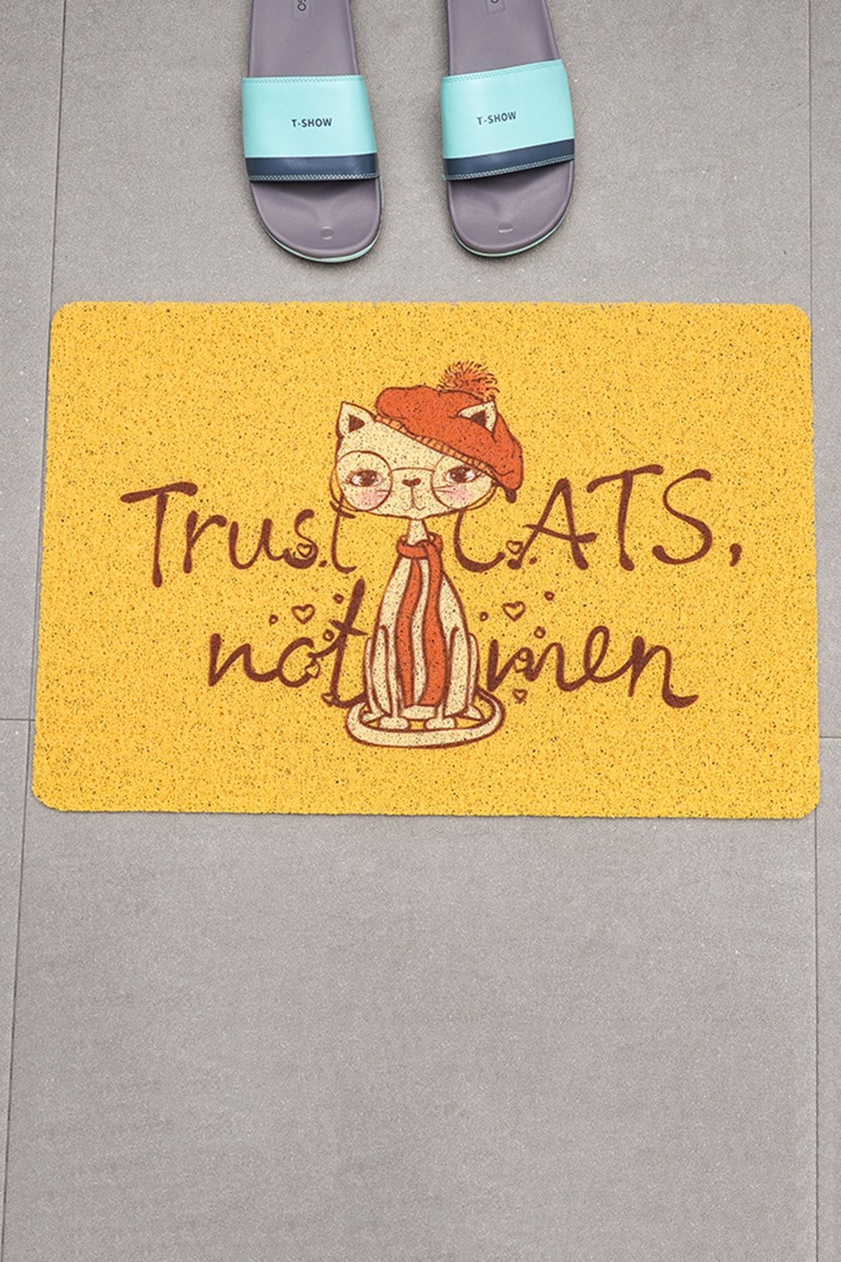 YOYOSO Dekoratif Sloganlı Kauçuk Kapıönü Paspas Trust Cats Not Men 40 X 60 Cm