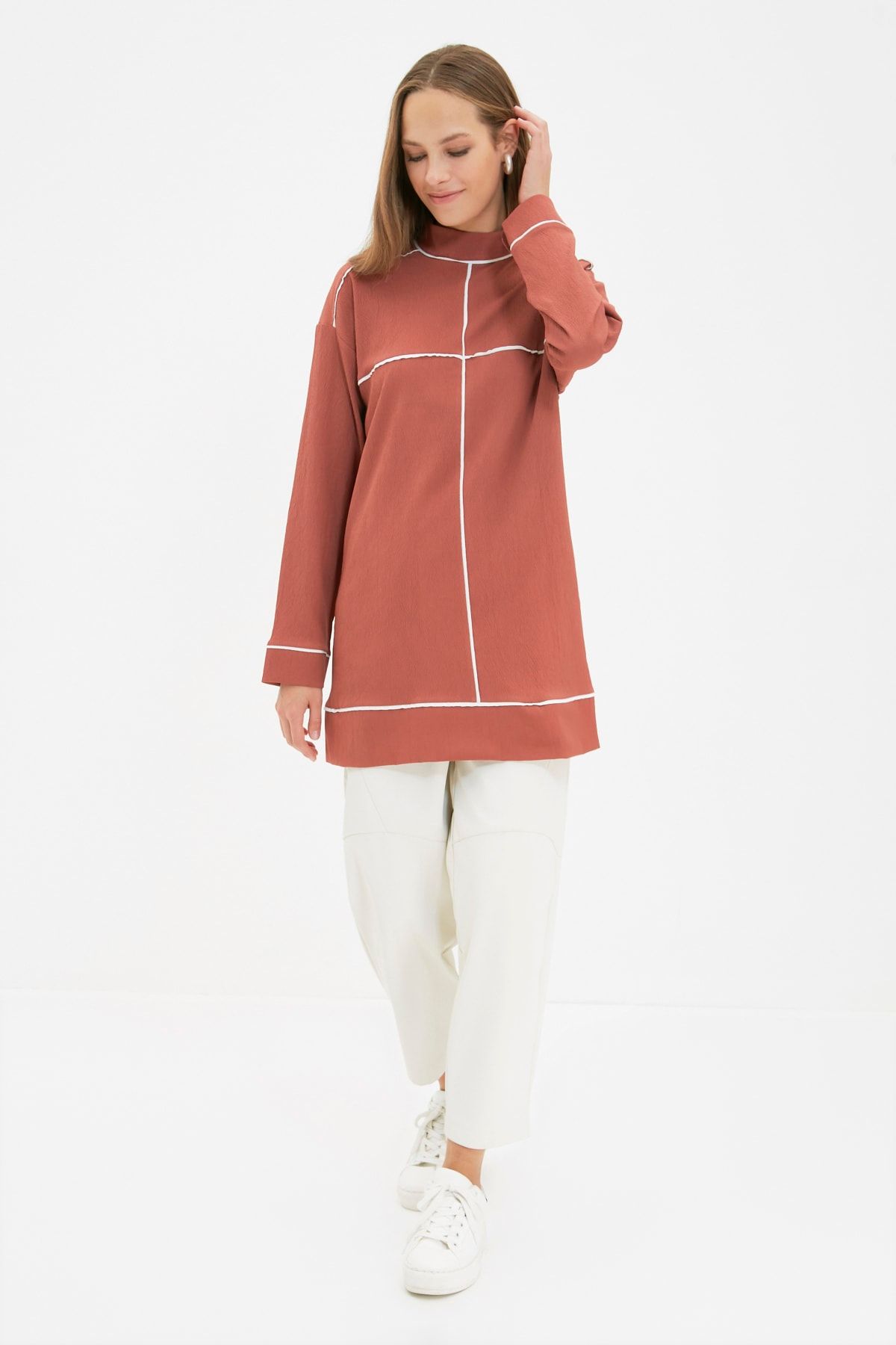 Trendyol Modest Gül Kurusu Dik Yaka Biye Detaylı Tunik TCTAW22UK0184