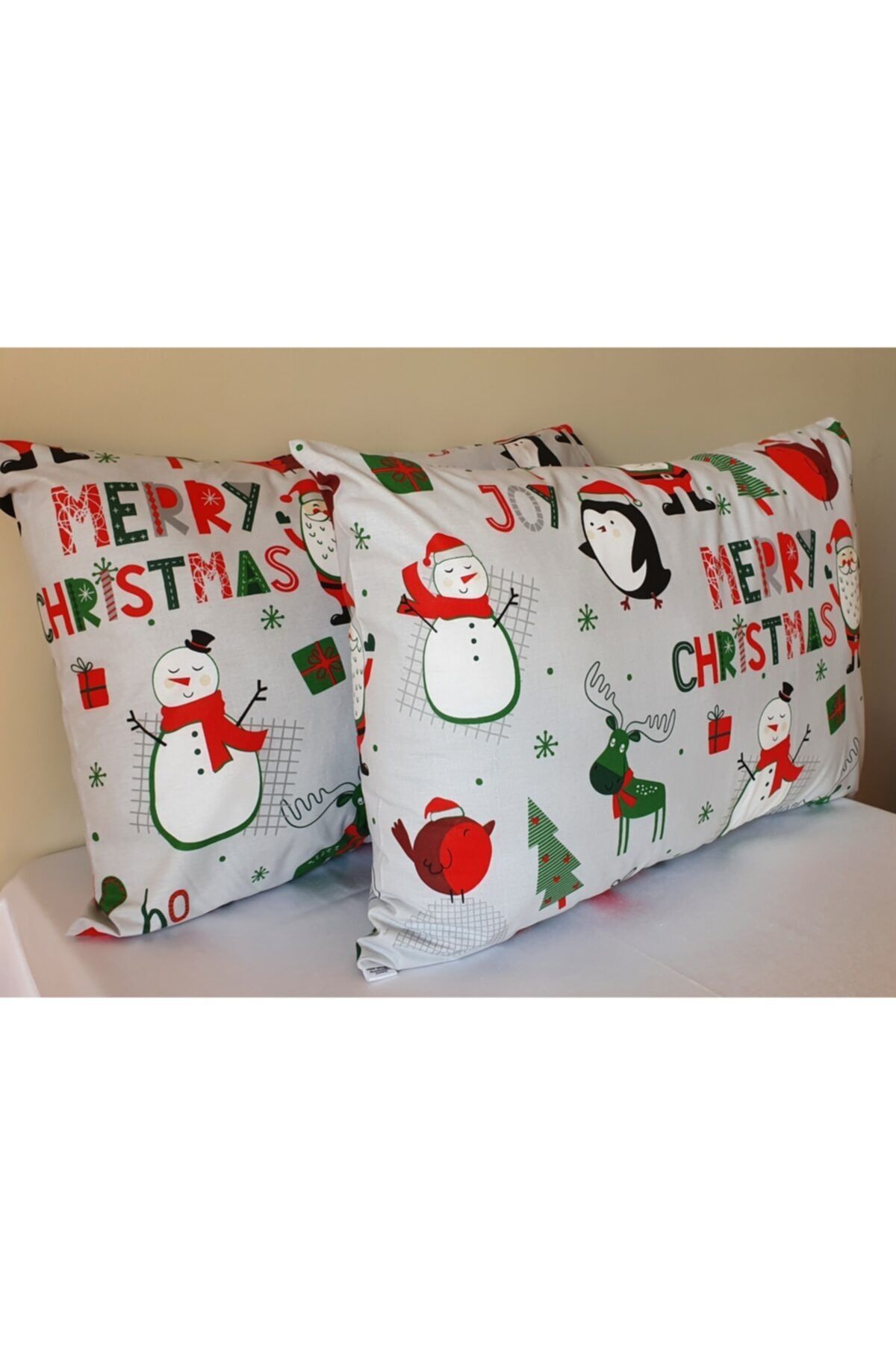 Duru Design Yılbaşı, Kardan Adam, Noel, Yeni Yıl, Geyik, Kar Tanesi Temalı Yastık Kılıfı (2 Adet,50x70 Cm)