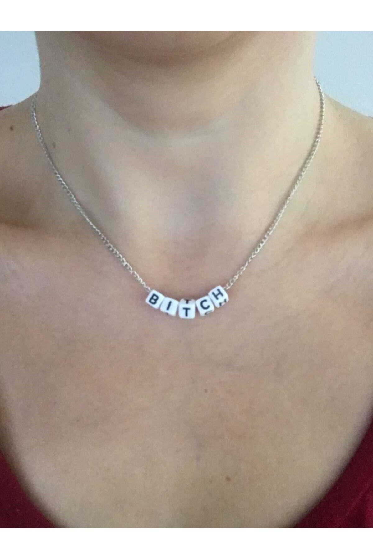 Fugusugu B..ch Yazılı Plastik Küp Harfli Zincir Choker