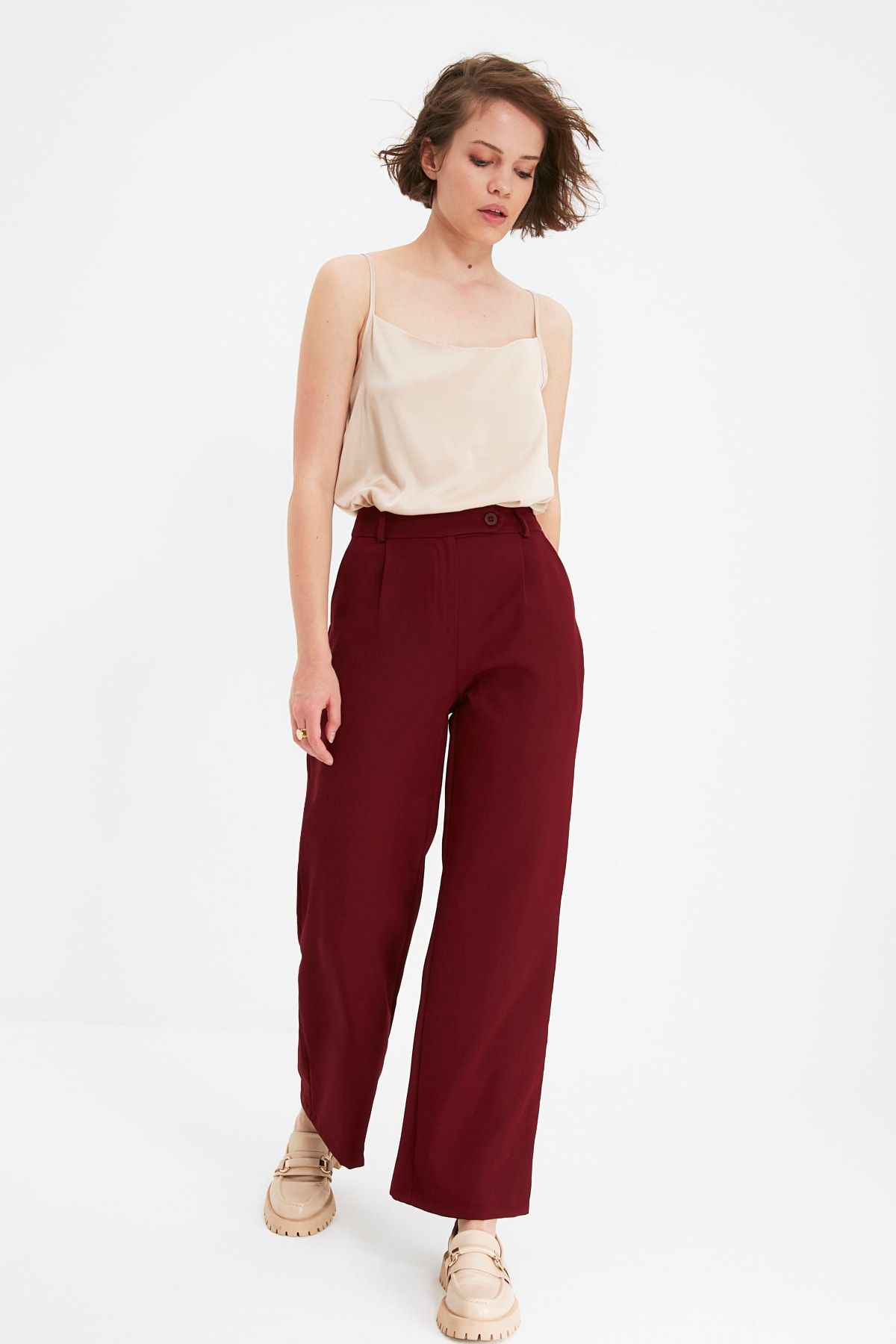 TRENDYOLMİLLA Bordo Petite Geniş Paça Pantolon TWOAW22PL0242