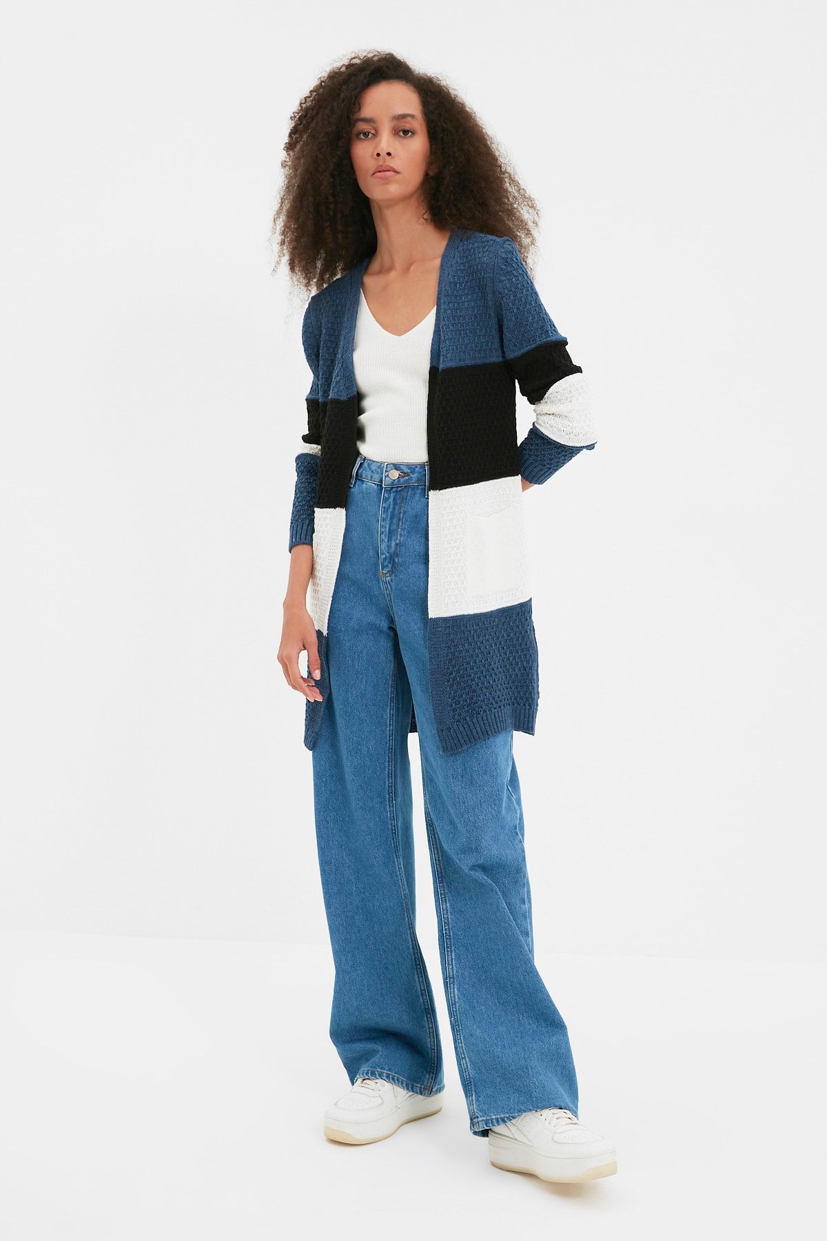 TRENDYOLMİLLA Indigo Renk Bloklu Triko Hırka TWOAW22HI1177