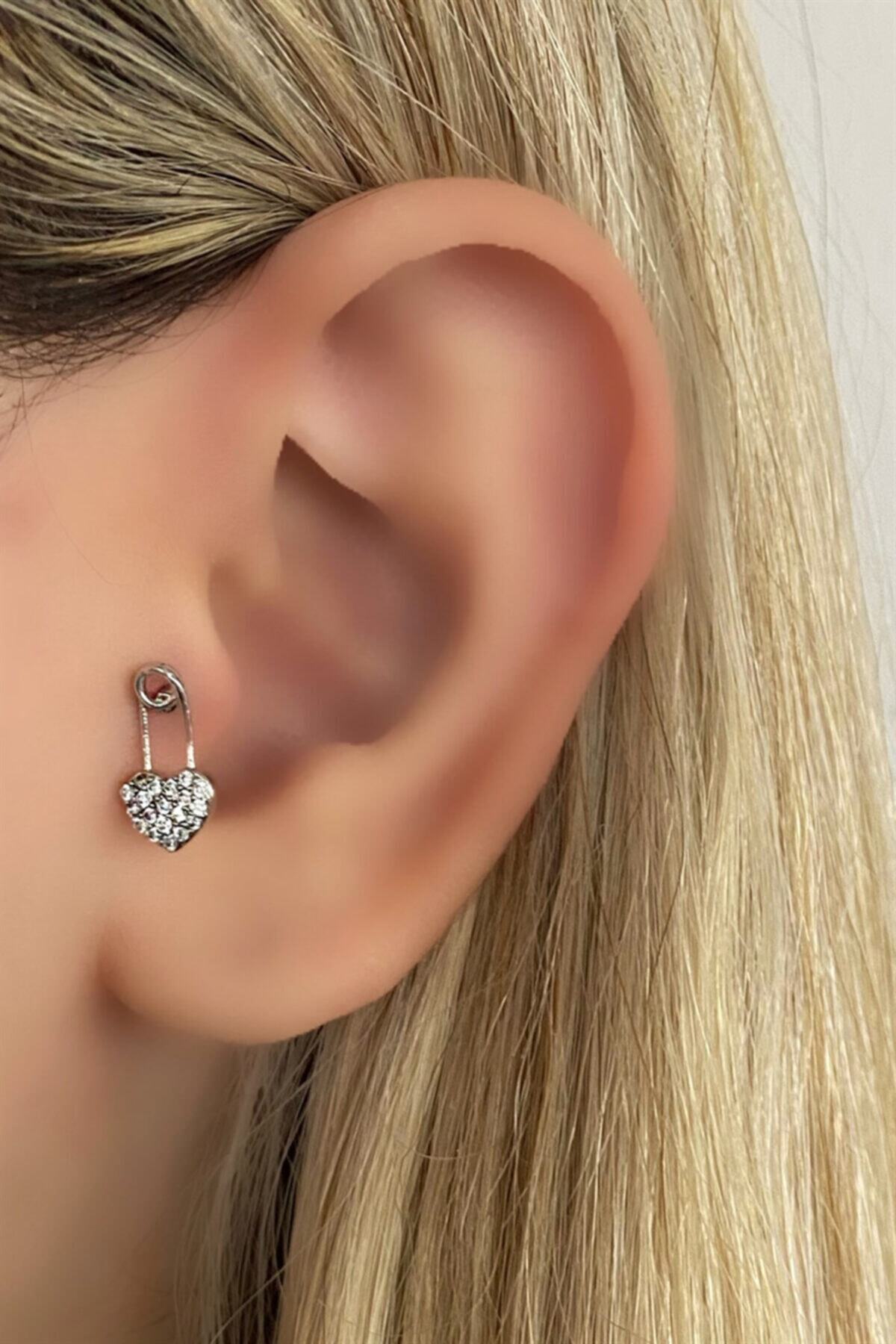 TAKIŞTIR Cerrahi Paslanmaz Çelik Gümüş Renk Kilitli Iğne Figürlü Taşlı Tragus-helix Kulak Piercing