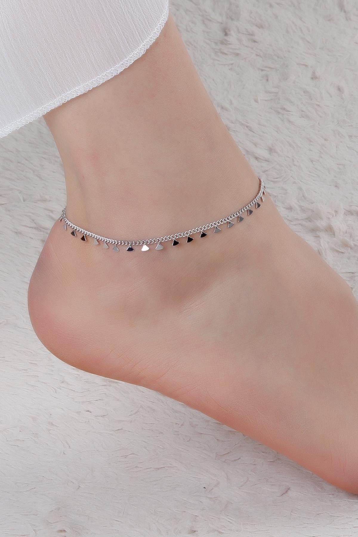 MadameConcept Kadın Gümüş Renk Asimetrik Üçgen Plaka Detaylı Halhal