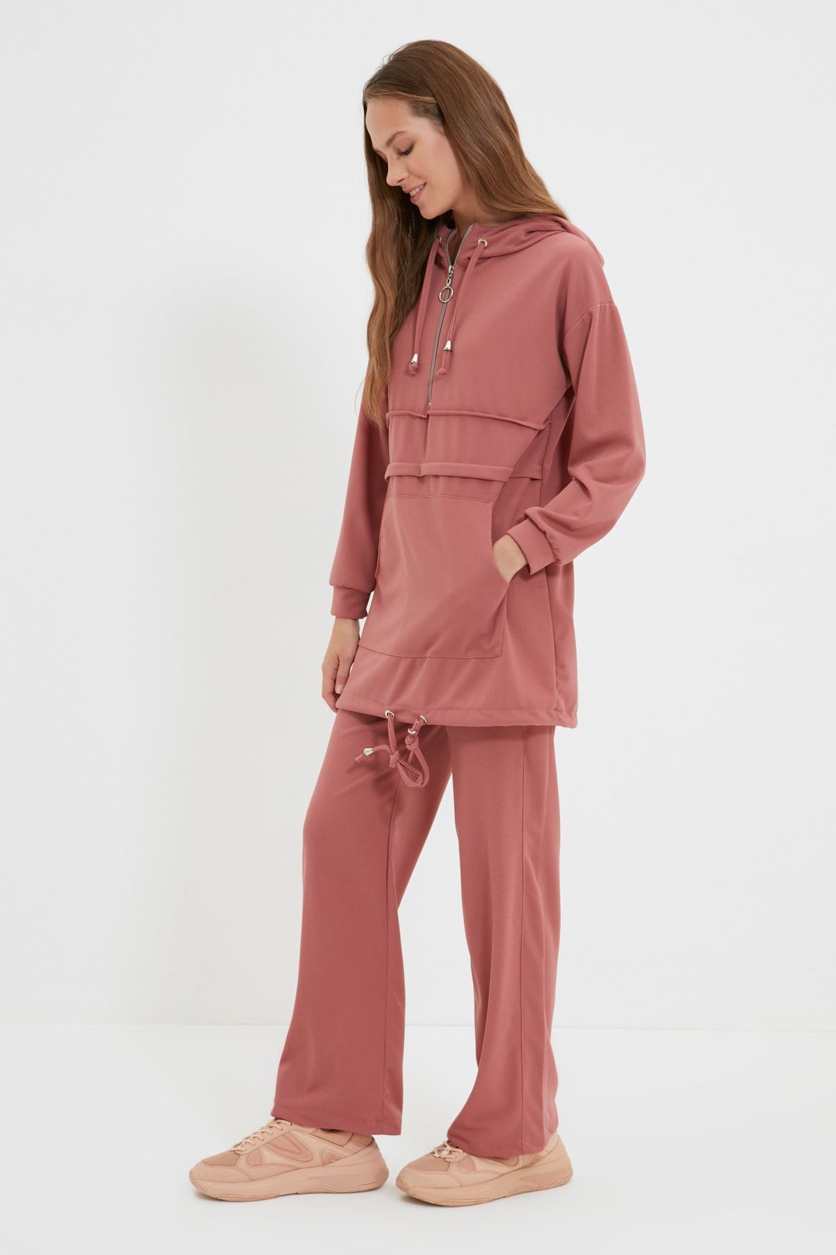 Trendyol Modest Gül Kurusu Kapüşonlu Yakası Fermuarlı Örme Alt-Üst Takım TCTAW22US0094
