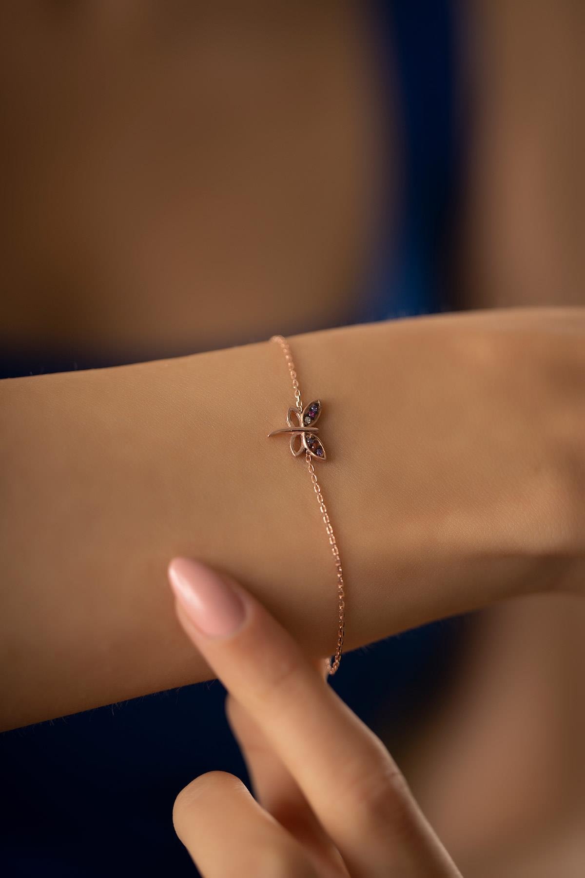 İzla Design Kadın Yusufçuk Model Mix Taşlı Rose Kaplama Gümüş Bileklik PKT-TLYSLVR0934