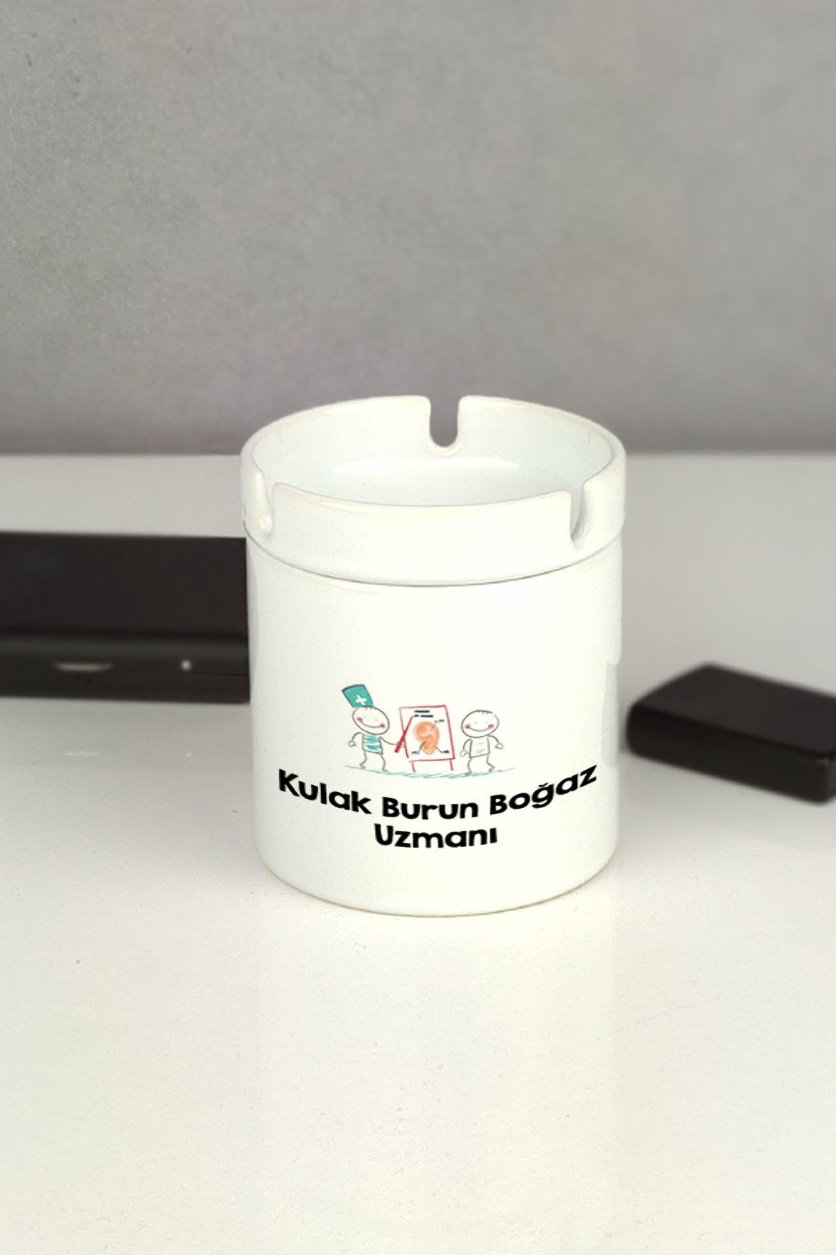 Hediyelen Kulak Burun Boğaz Uzmanı Kokusuz Küllük
