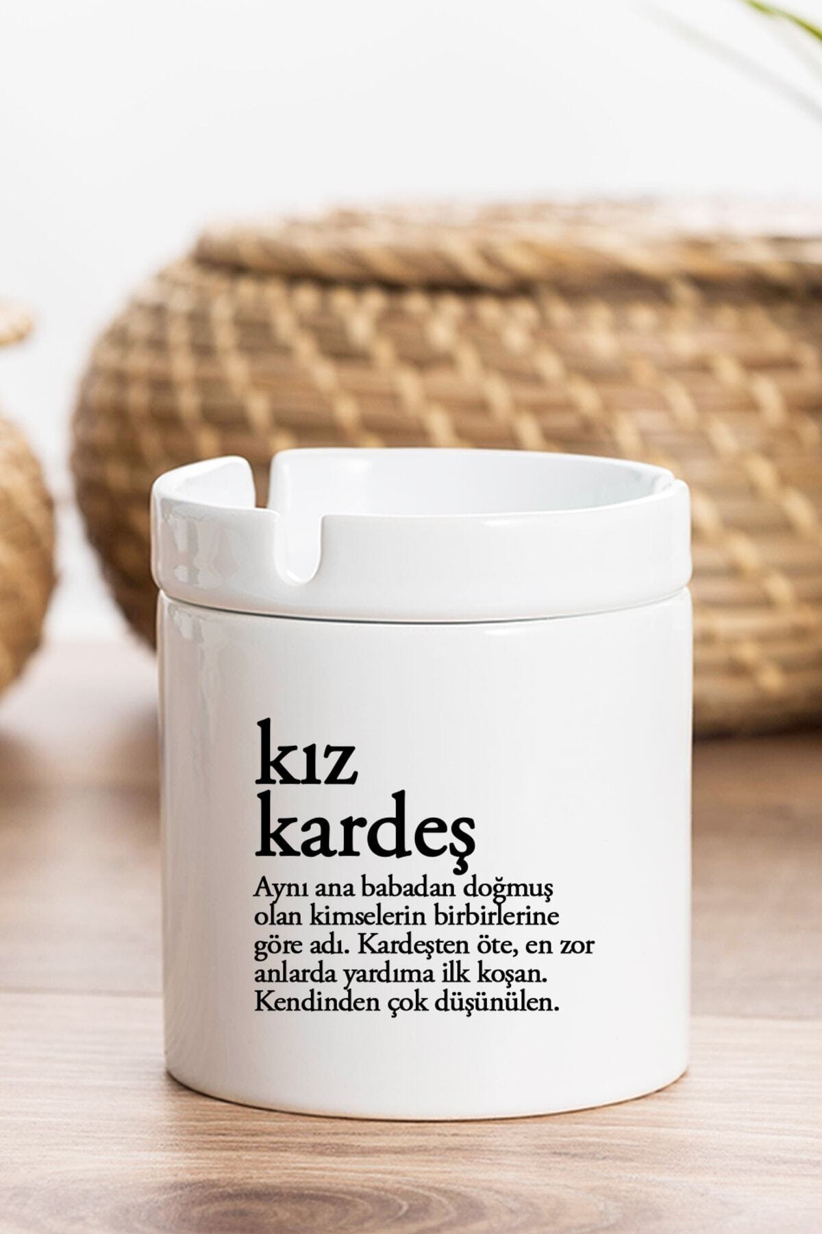 Phi Ajans Kız Kardeş Kelime Anlamı Kül Tablası