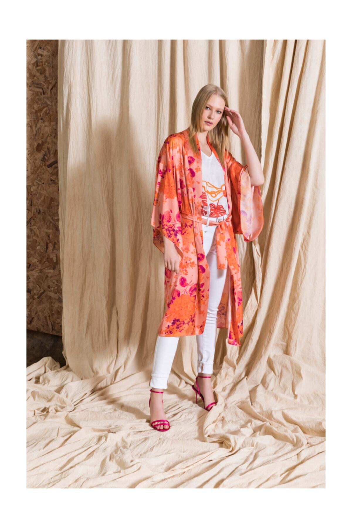 KAMEYA Çiçek Desenli Kimono