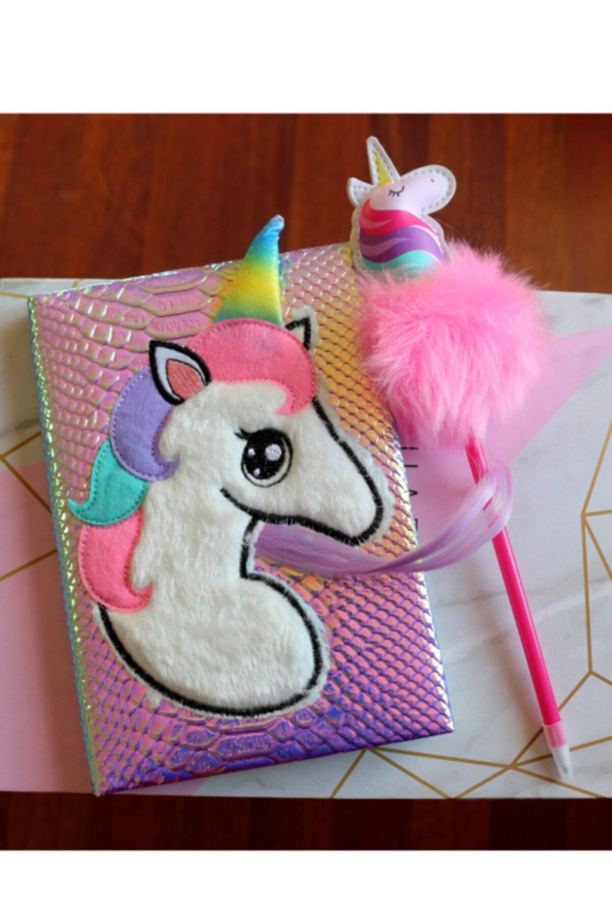 UNICORN Başlıklı Tüylü Kalem & Boynuz Ve Saç Detaylı Unicorn Defter