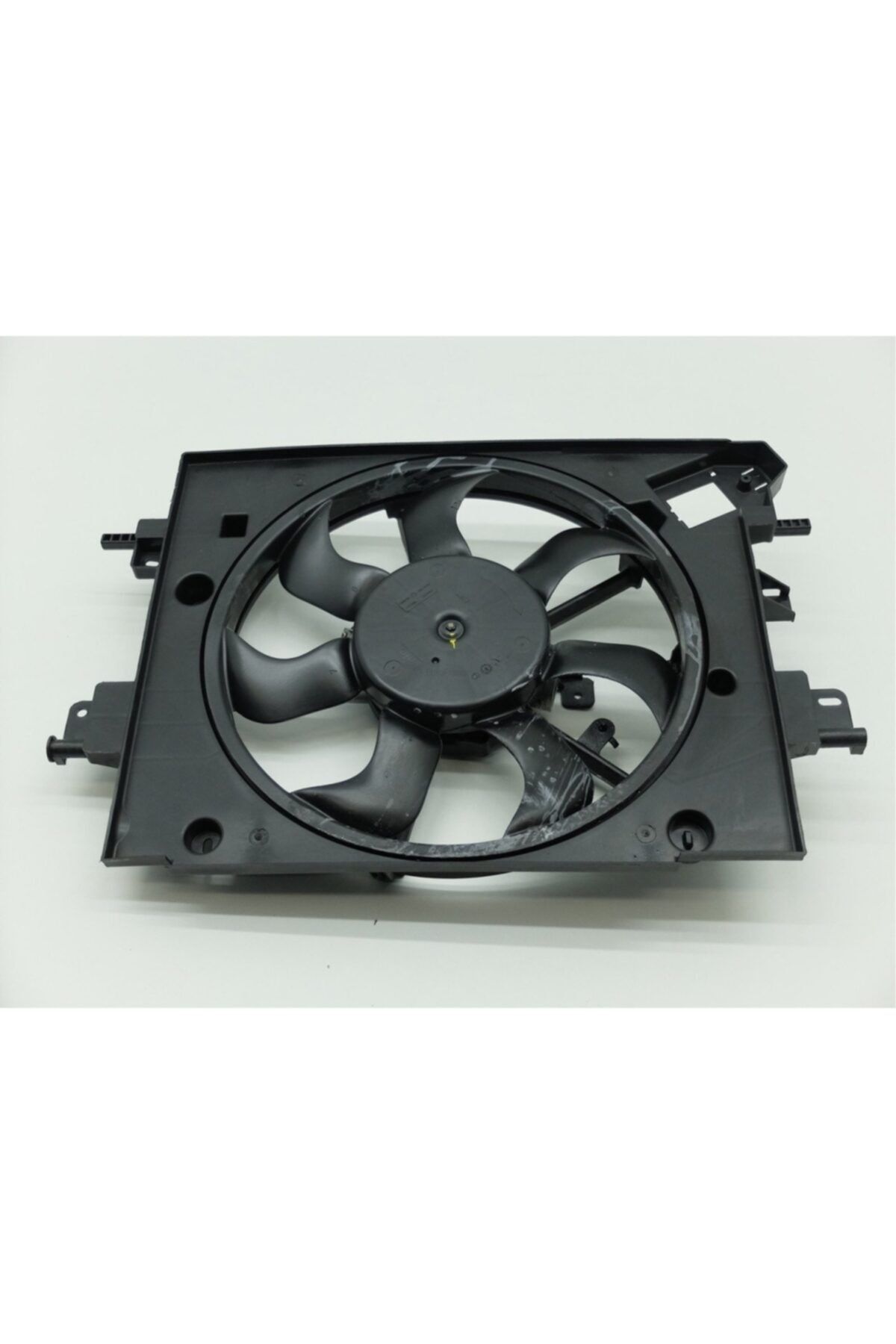 MAİS Dacia Duster 2 - 2018 Sonrası Fan Motoru Komple 214811626r