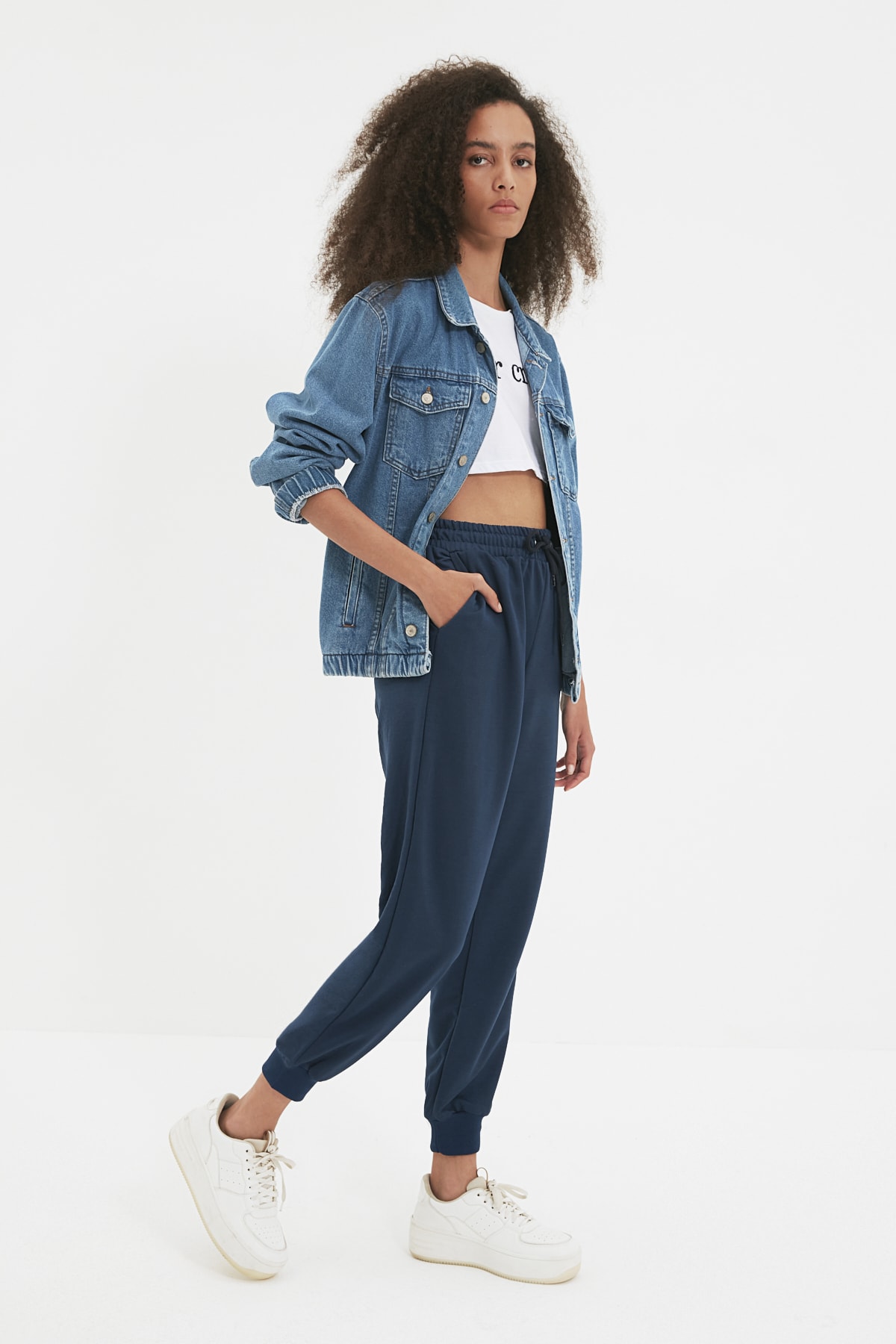 TRENDYOLMİLLA Lacivert Örme İnce Eşofman Altı TWOAW22EA0407