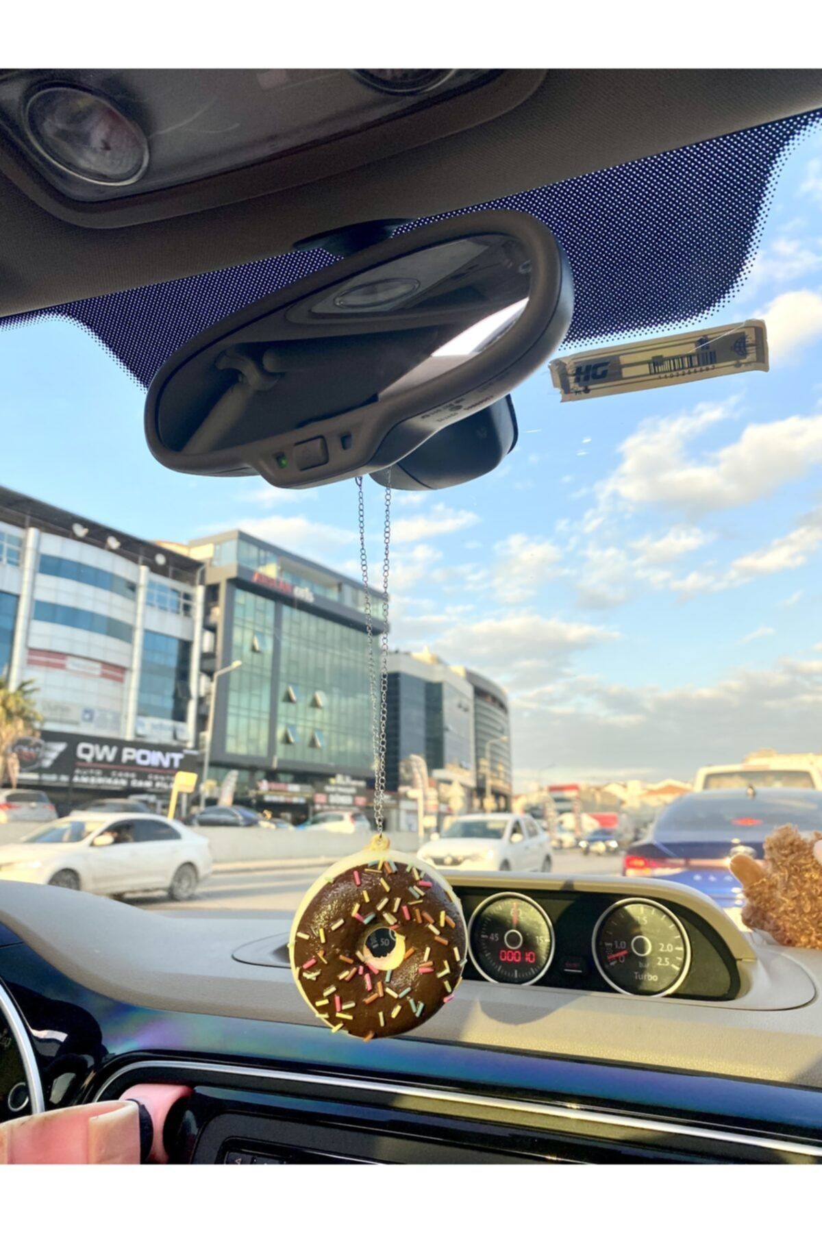 S&E TASARIM Çikolatalı Donut Dikiz Süsü Dikiz Aynası Süsü Dünyada Tek Gerçekçi Görünüm Oto Kolye
