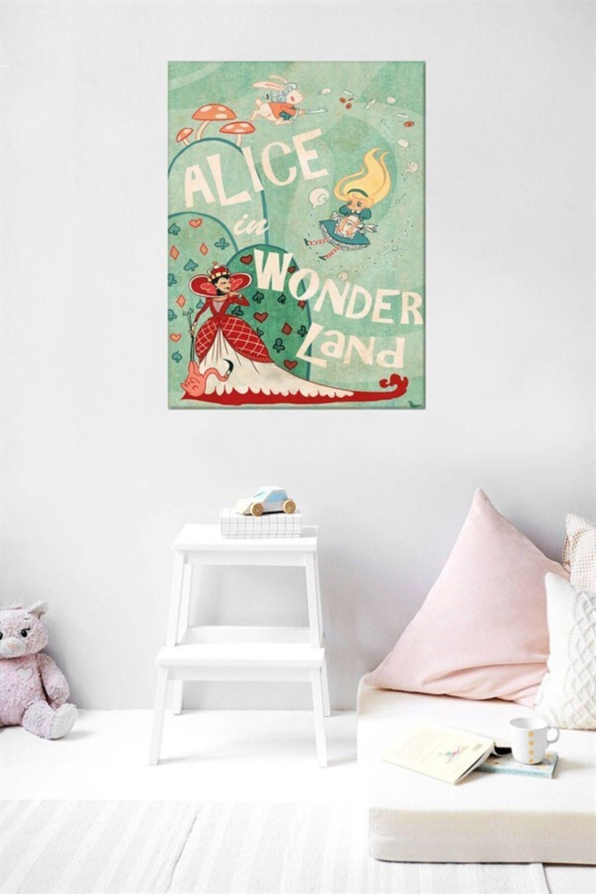 Markaev 105 Alice In Wonderland Kanvas Çocuk Tablo