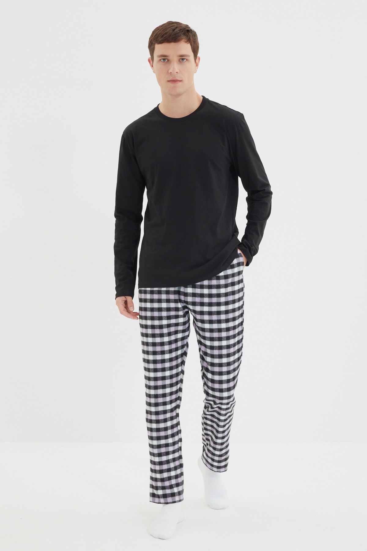 TRENDYOL MAN Siyah-Çok Renkli Erkek Regular Fit Ekose Alt Örme Patlı Üst Pijama Takımı TMNAW22PT1226